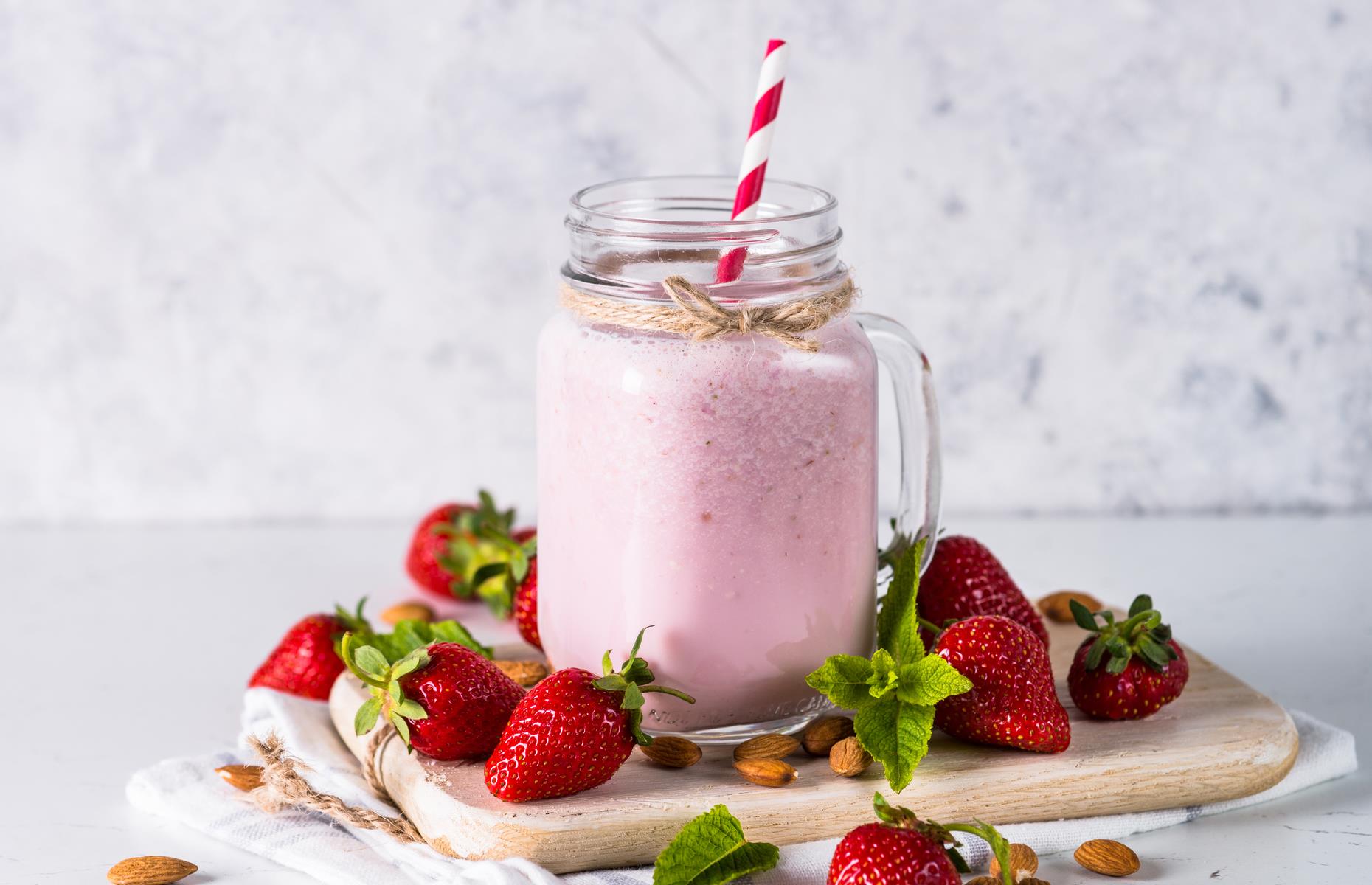 Strawberry power smoothie