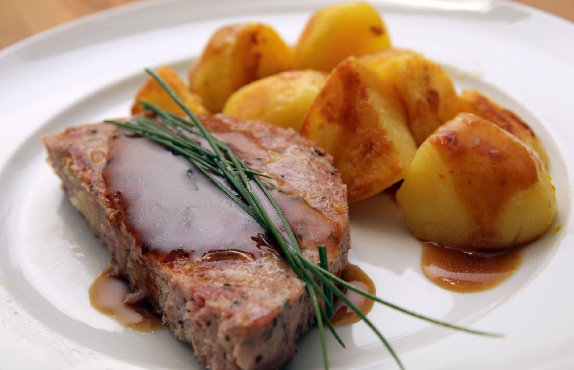 24. Stuffed pig’s stomach