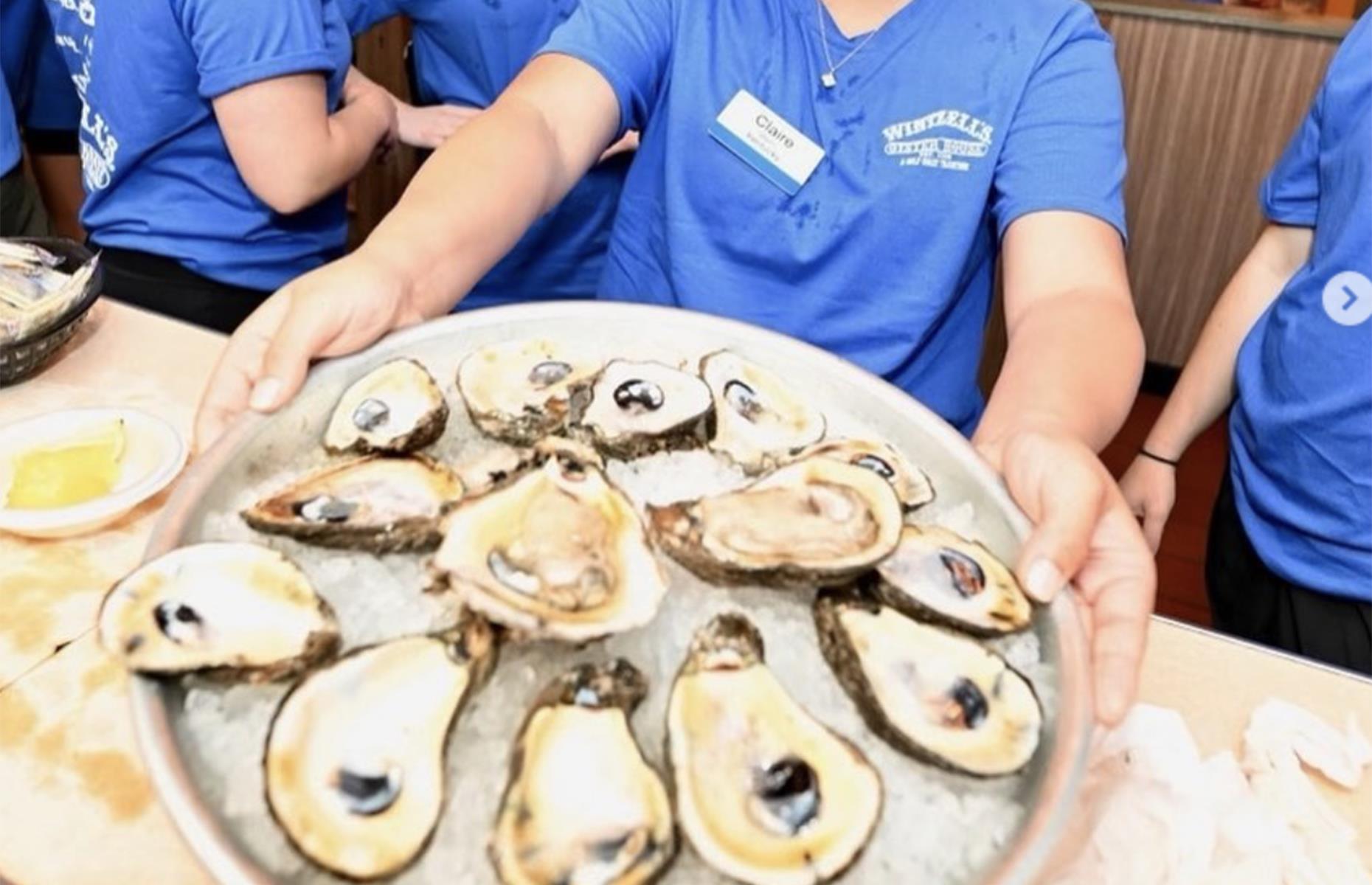 Alabama: have a seafood feast at Wintzell's Oyster House