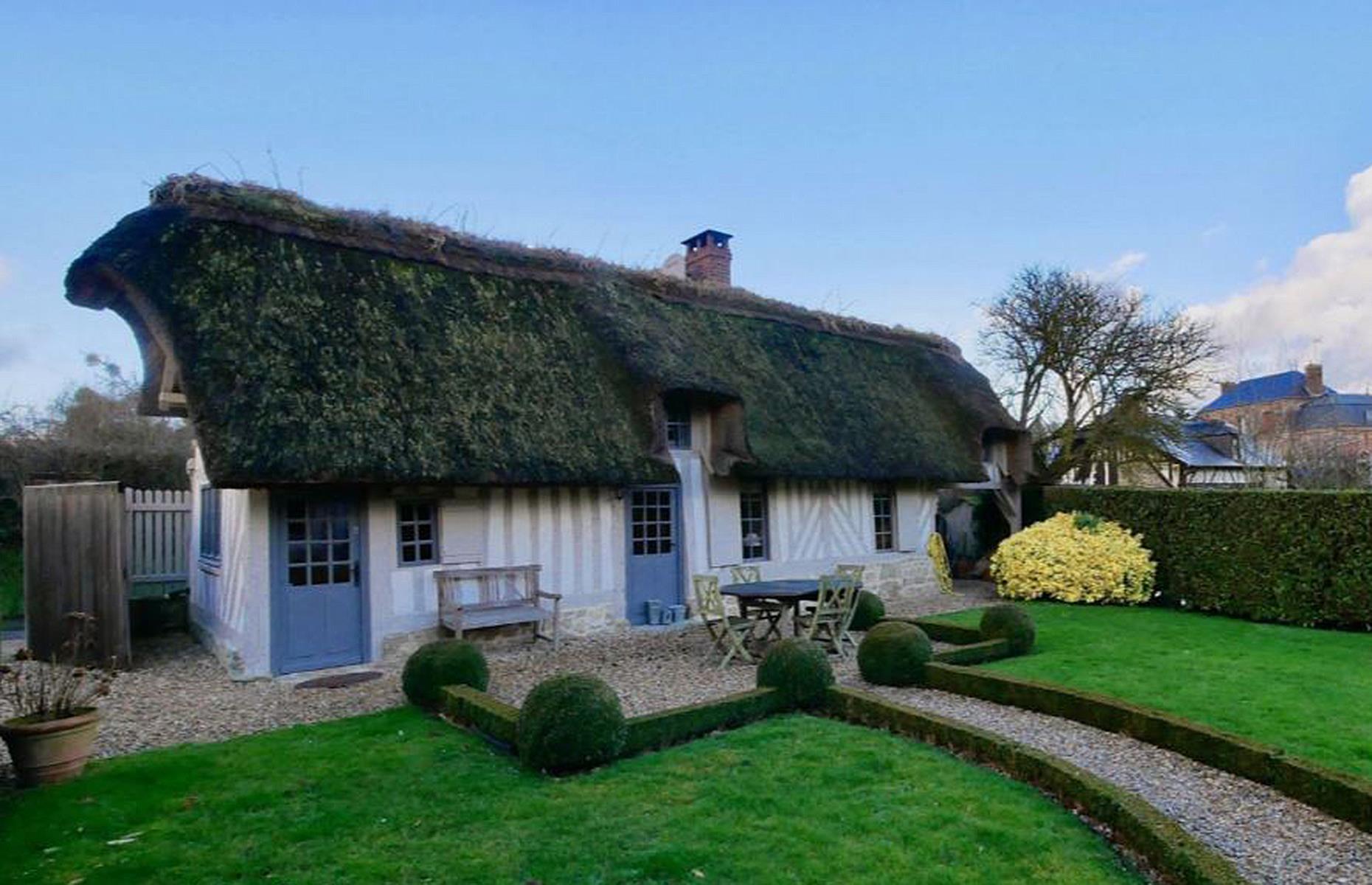 Magical Thatched Homes That Are Beautiful Inside And Out