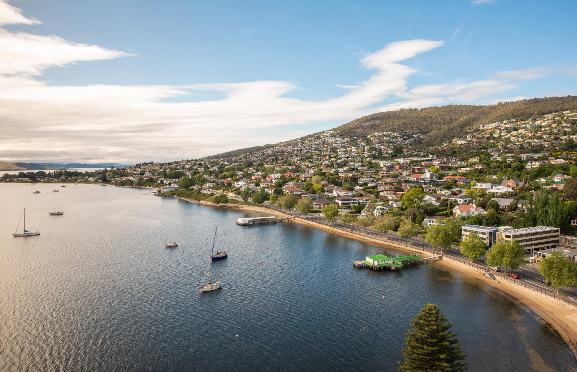 Hobart 7005