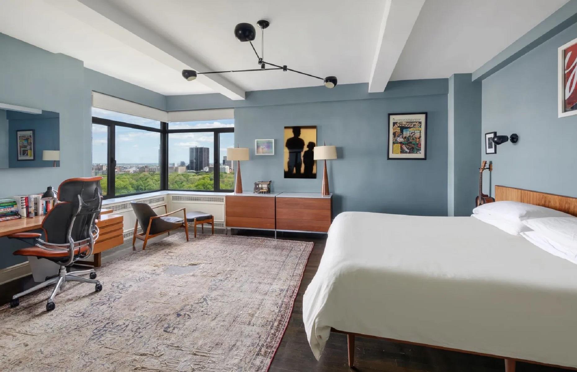 David Duchovny’s sleek Manhattan apartment: listed for $7.5 million