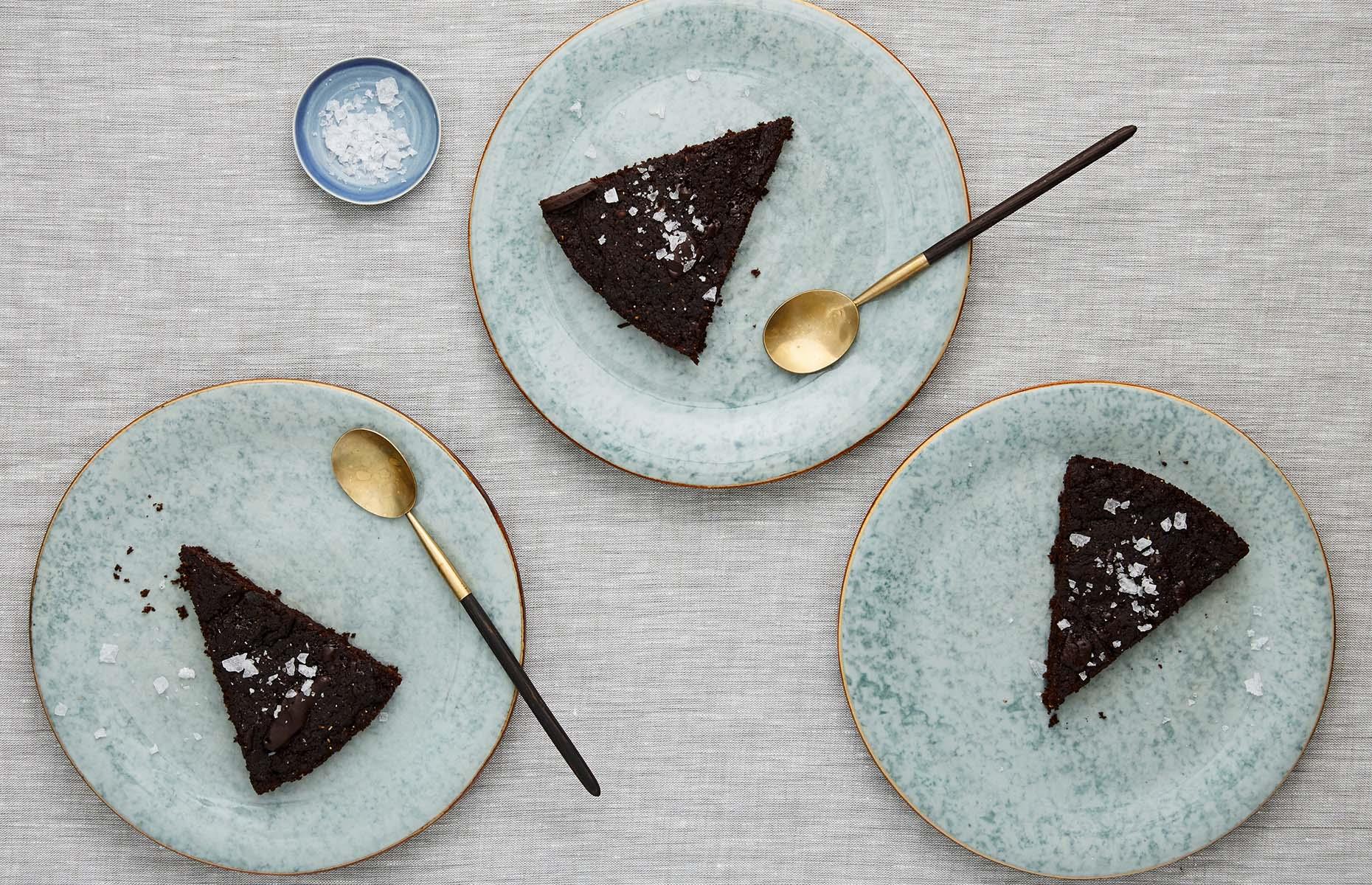 Salted caramel cake