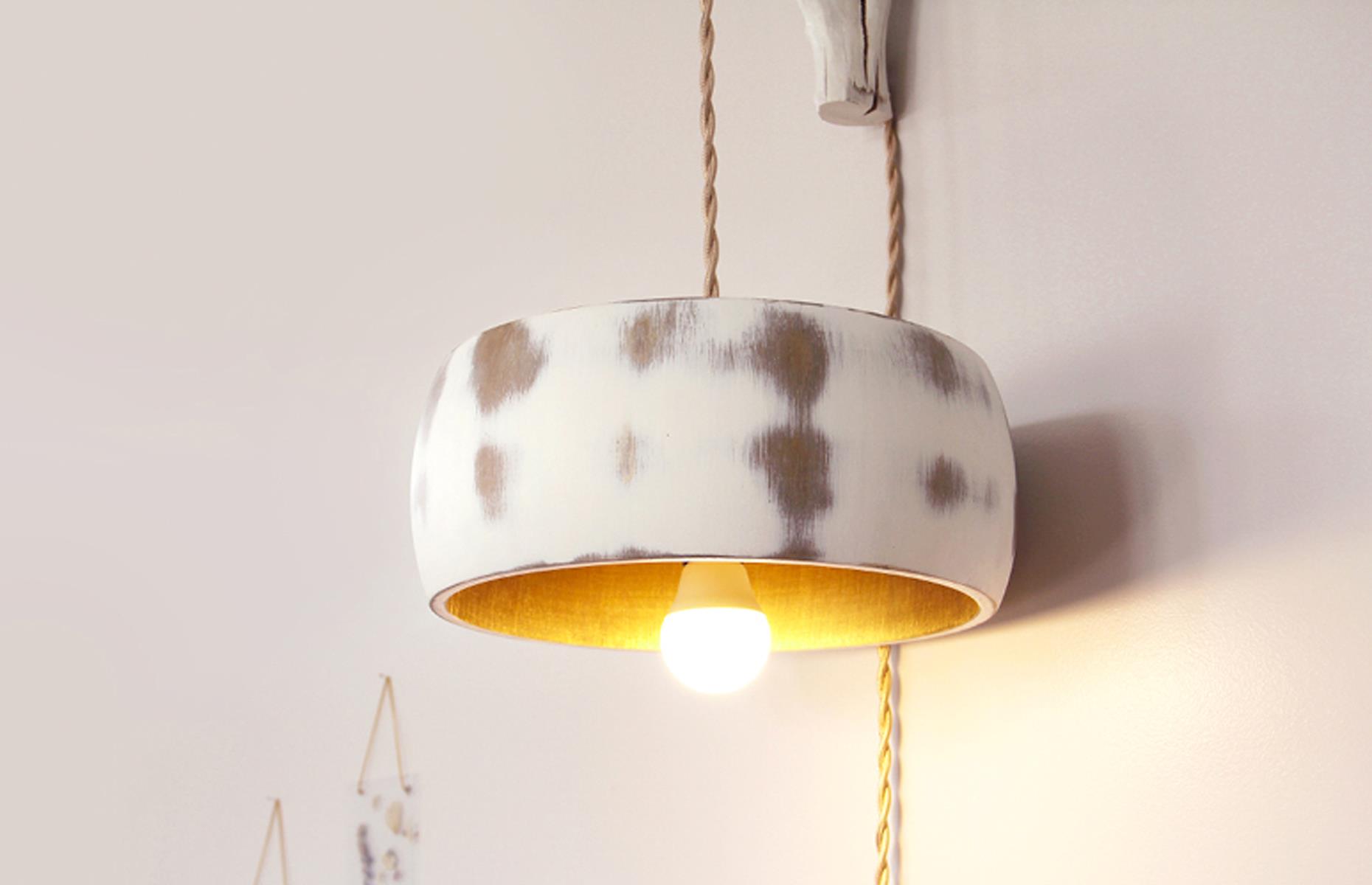 Wooden bowl lamp