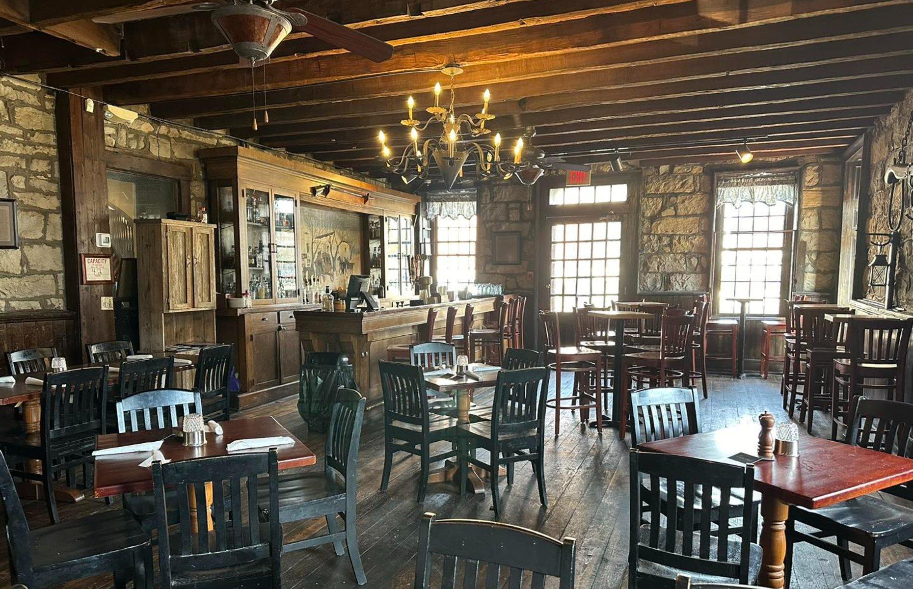 27. Talbott Tavern Restaurant & Inn, Bardstown, Kentucky, USA