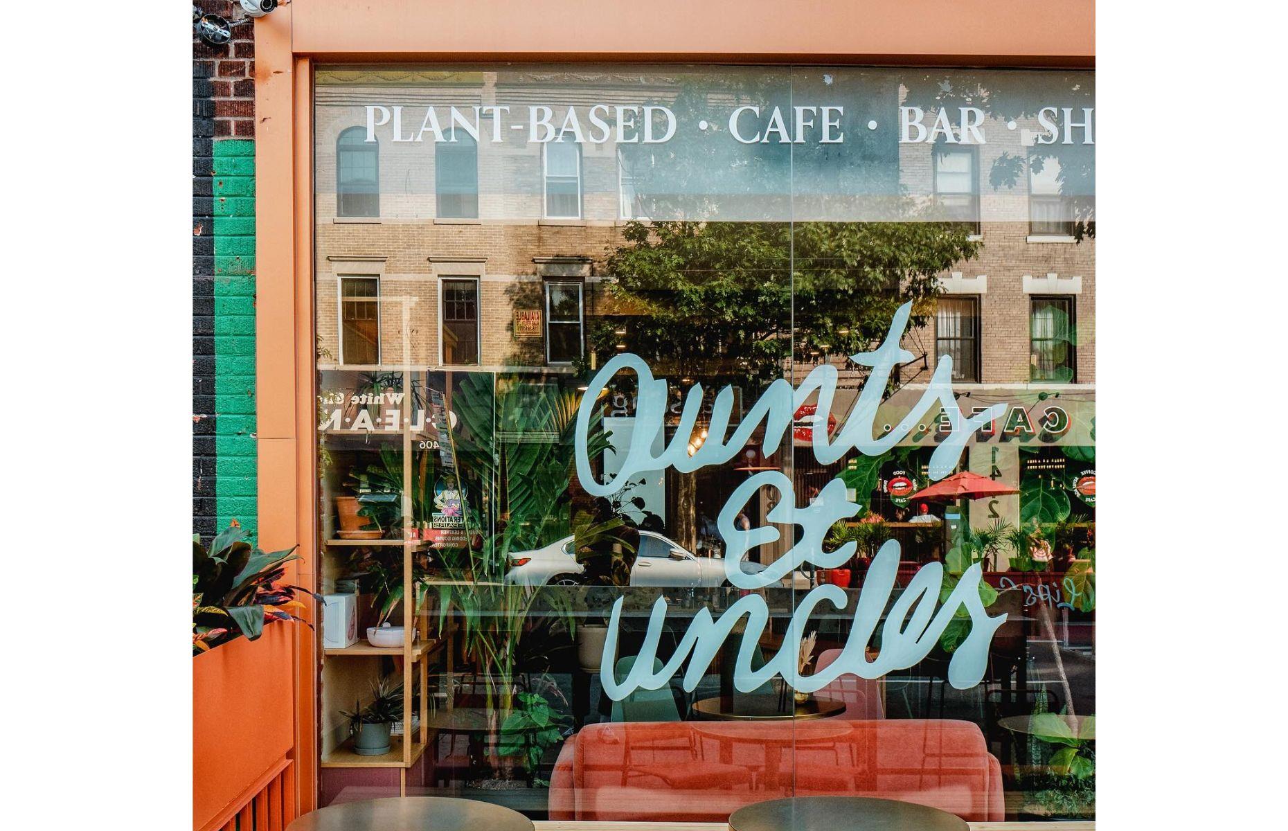 New York: Aunts Et Uncles, New York City  
