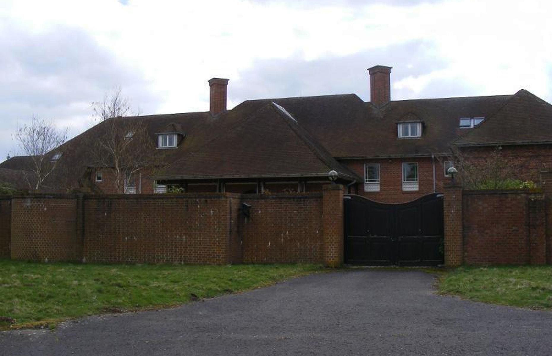 Sunninghill Park, Berkshire, UK: Unbelievably expensive abandoned mansions