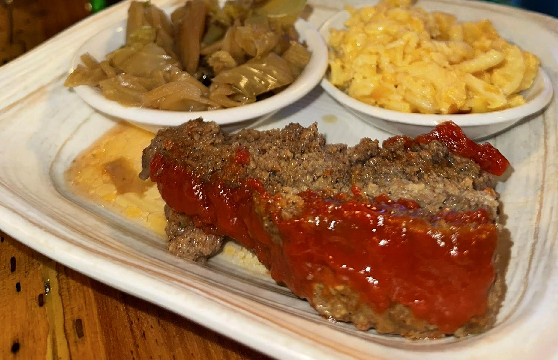 West Virginia: Sumthin’ Good Soul Food, South Charleston