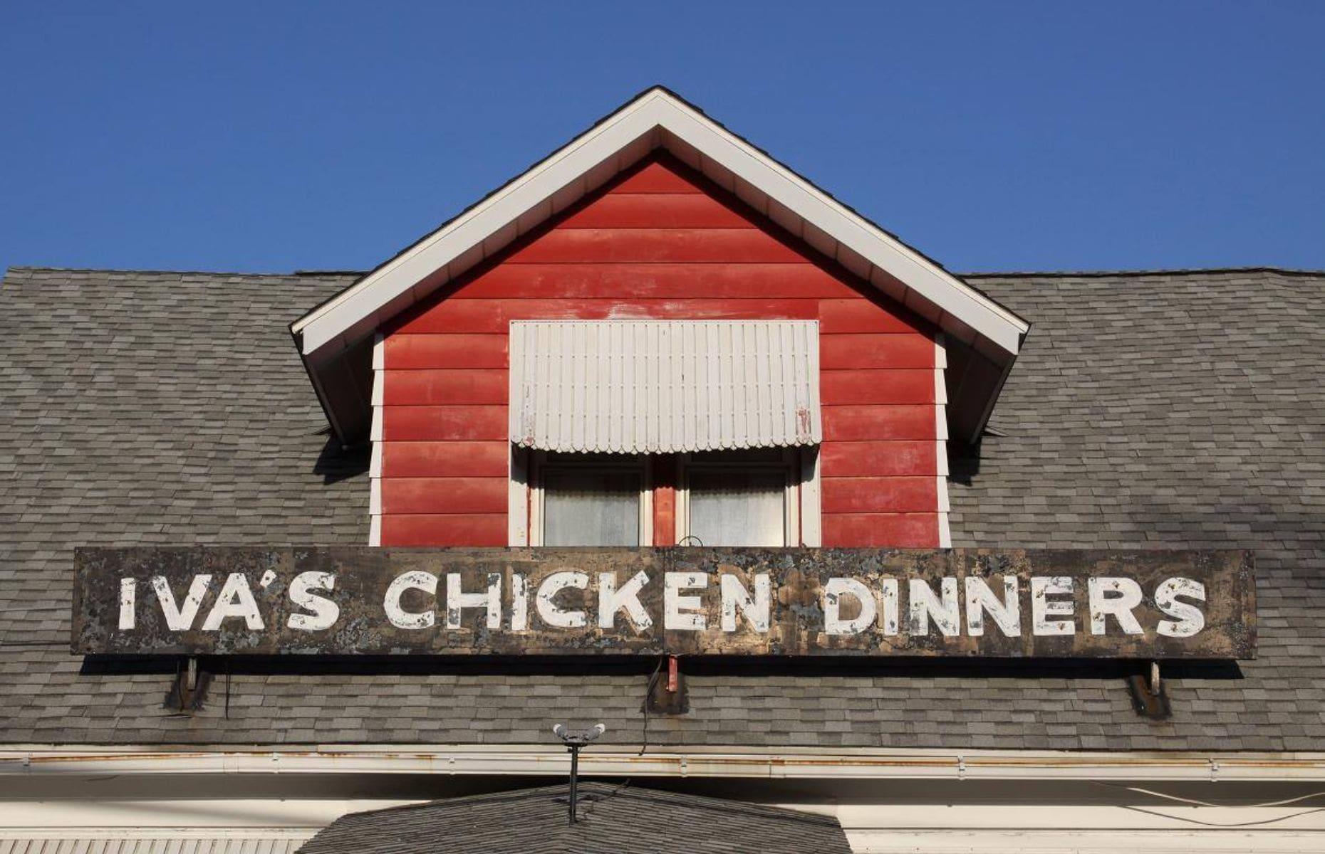 Michigan: Iva’s Chicken Dinners, Standish