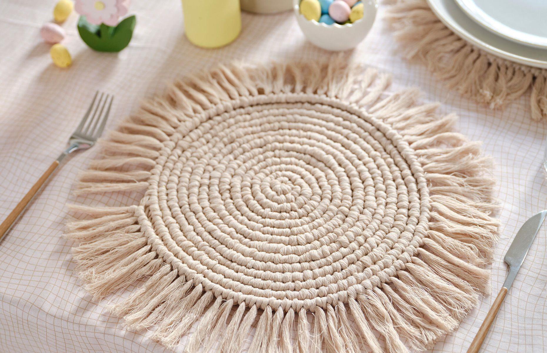 Weave macramé placemats