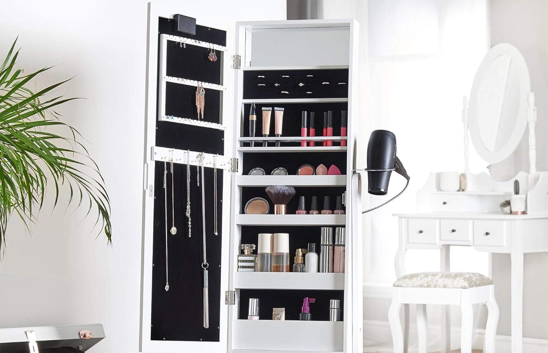 Conceal secret mirror storage