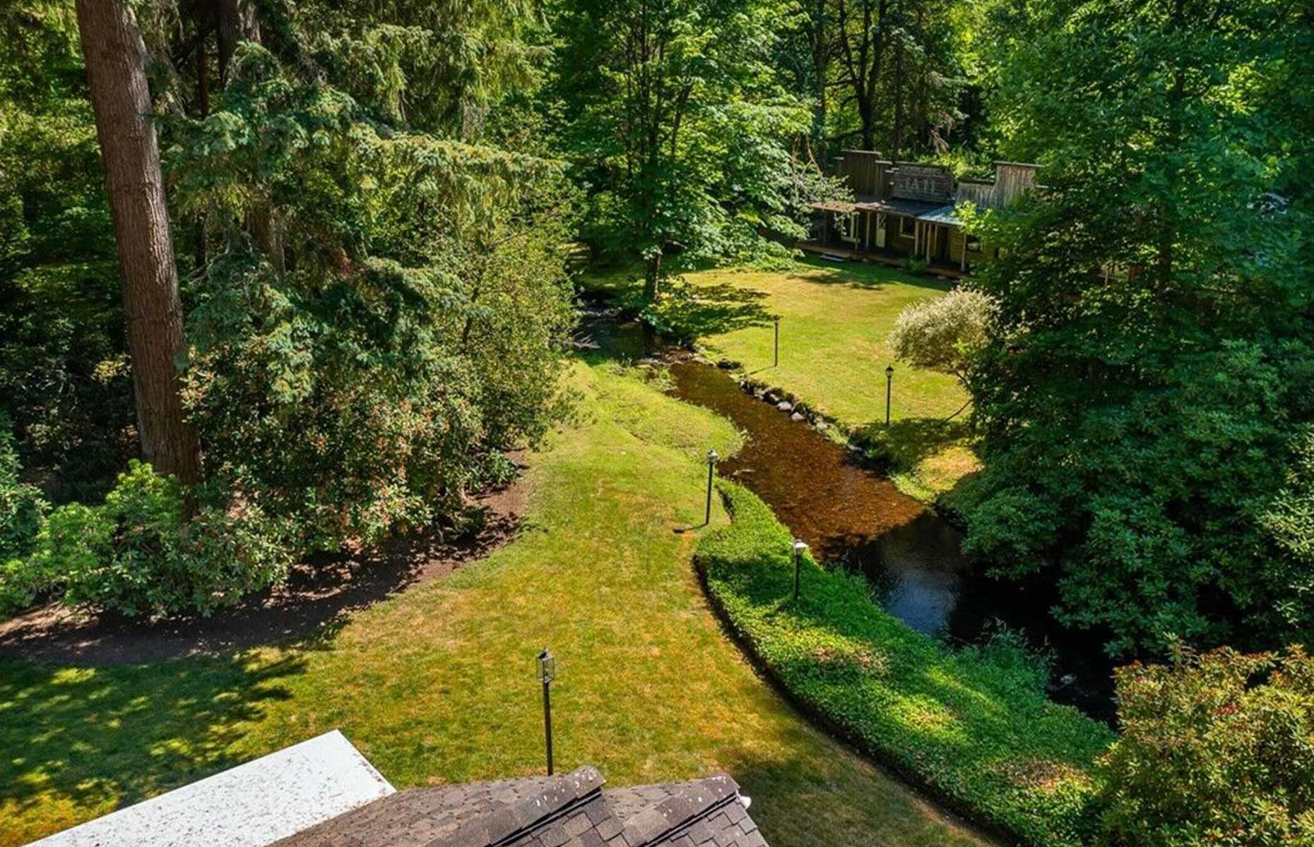Rustic woodland estate, Washington, USA