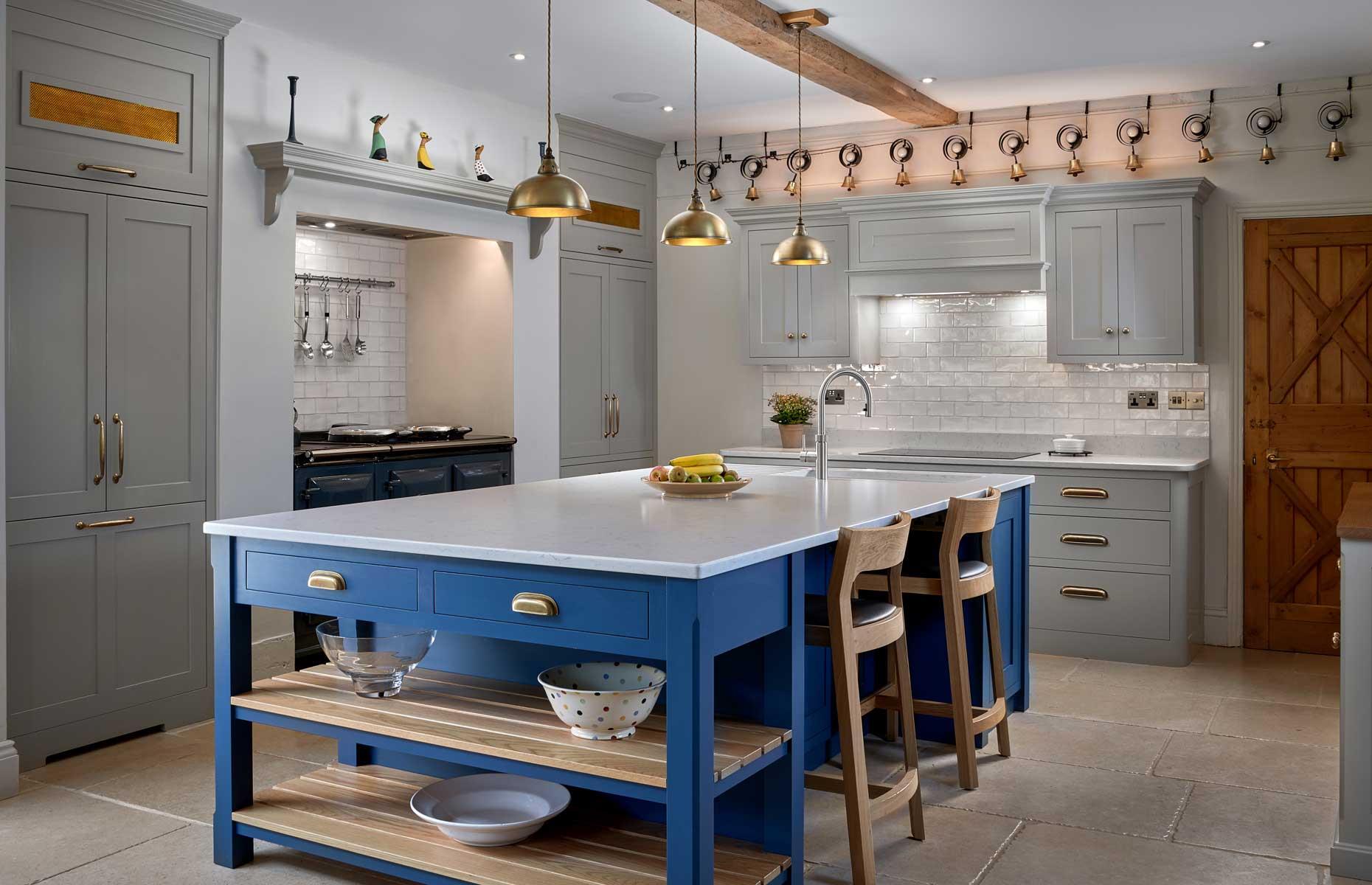 Huge farmhouse-style family kitchen