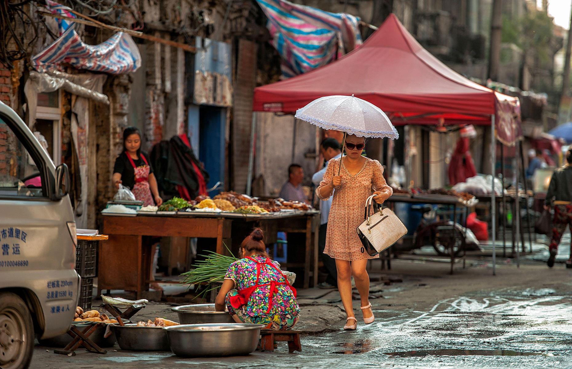 China, Gini income index score: 35.7
