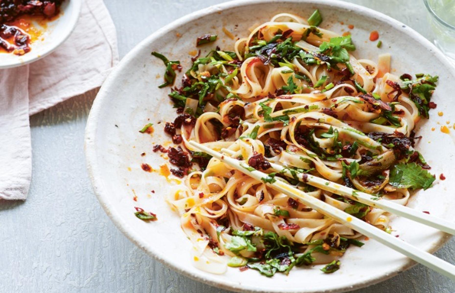 17. Vietnamese drenched cold noodles 