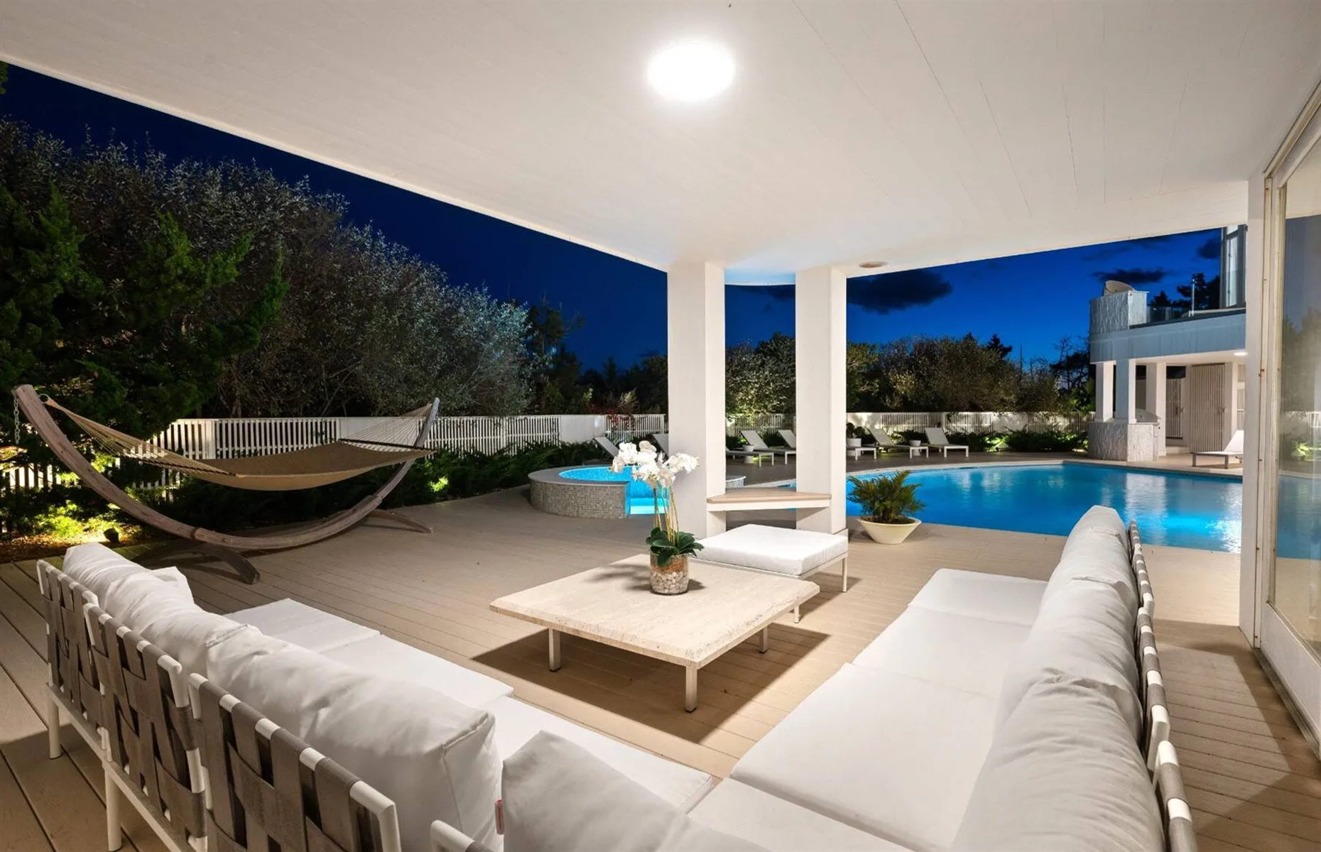 Amagansett estate, New York, USA: £328,100 ($400k) PCM