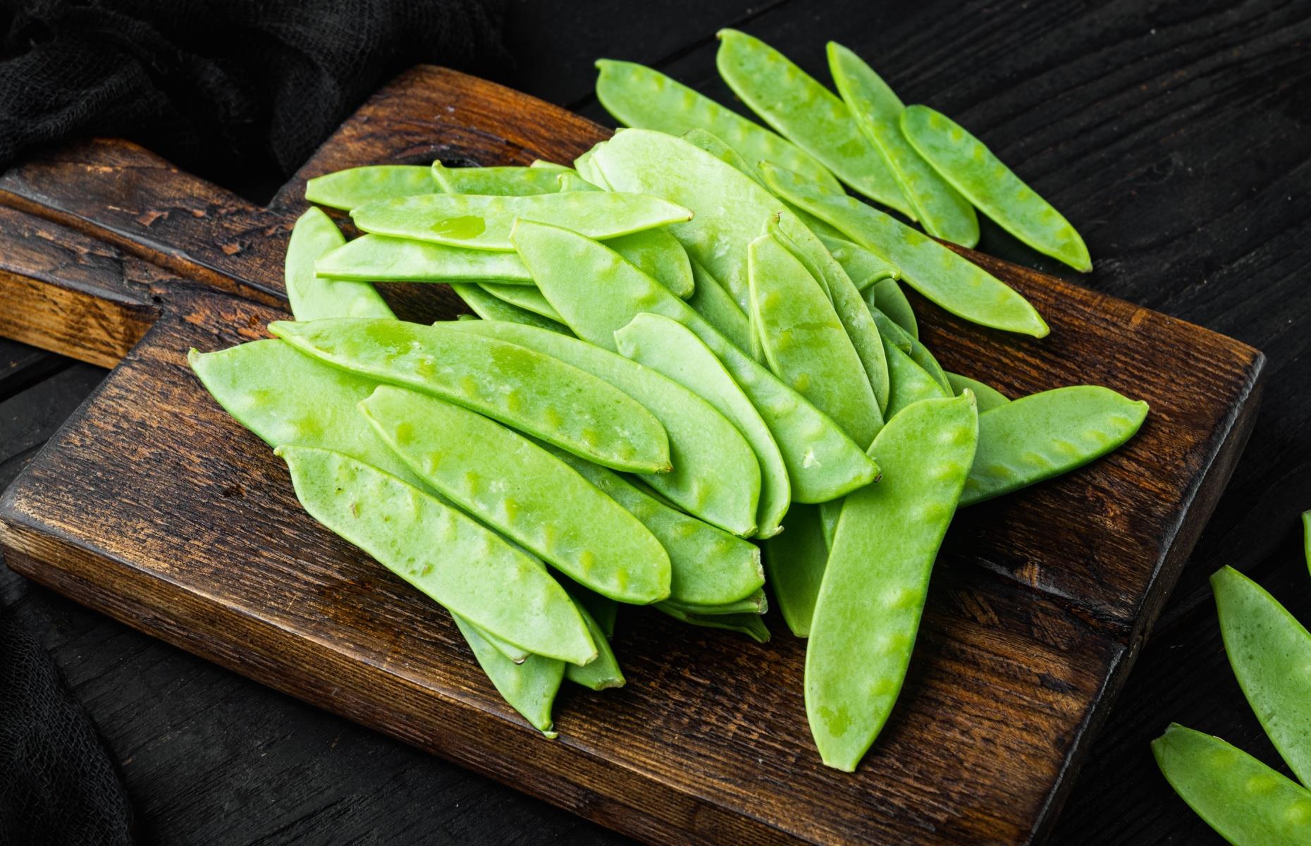  Mangetout and butter 