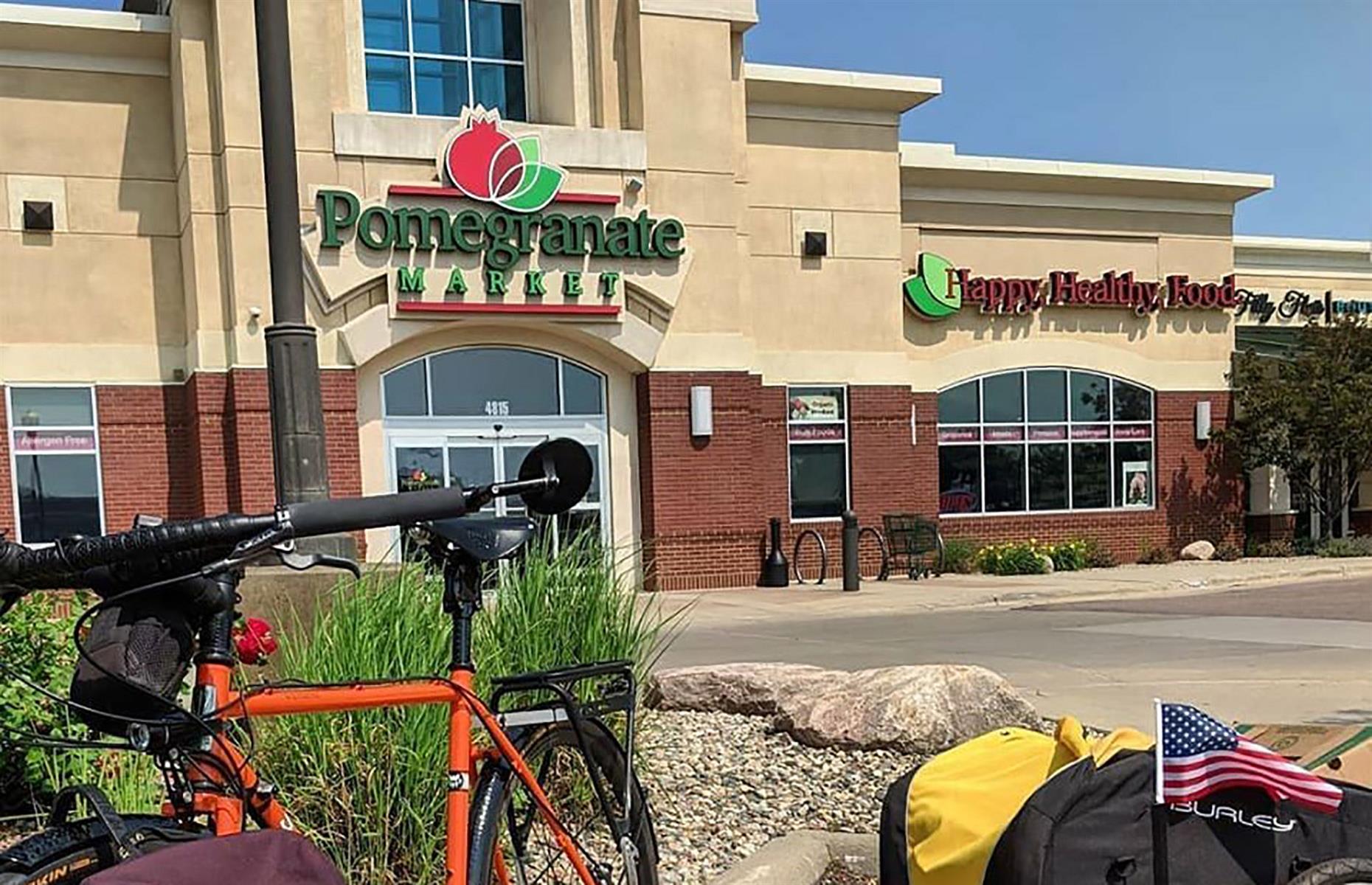 South Dakota: Pomegranate Market, Sioux Falls