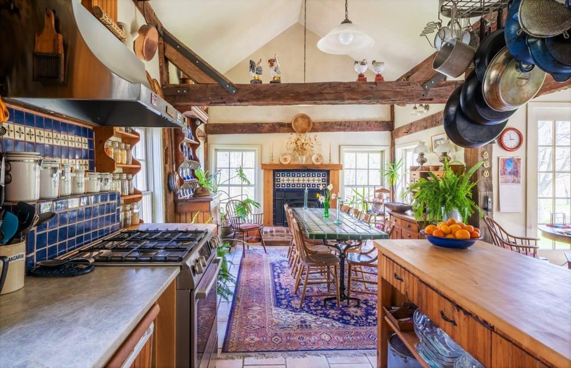 18th-century farmhouse with pottery studio, New York, USA: £688,000 ($860k) 