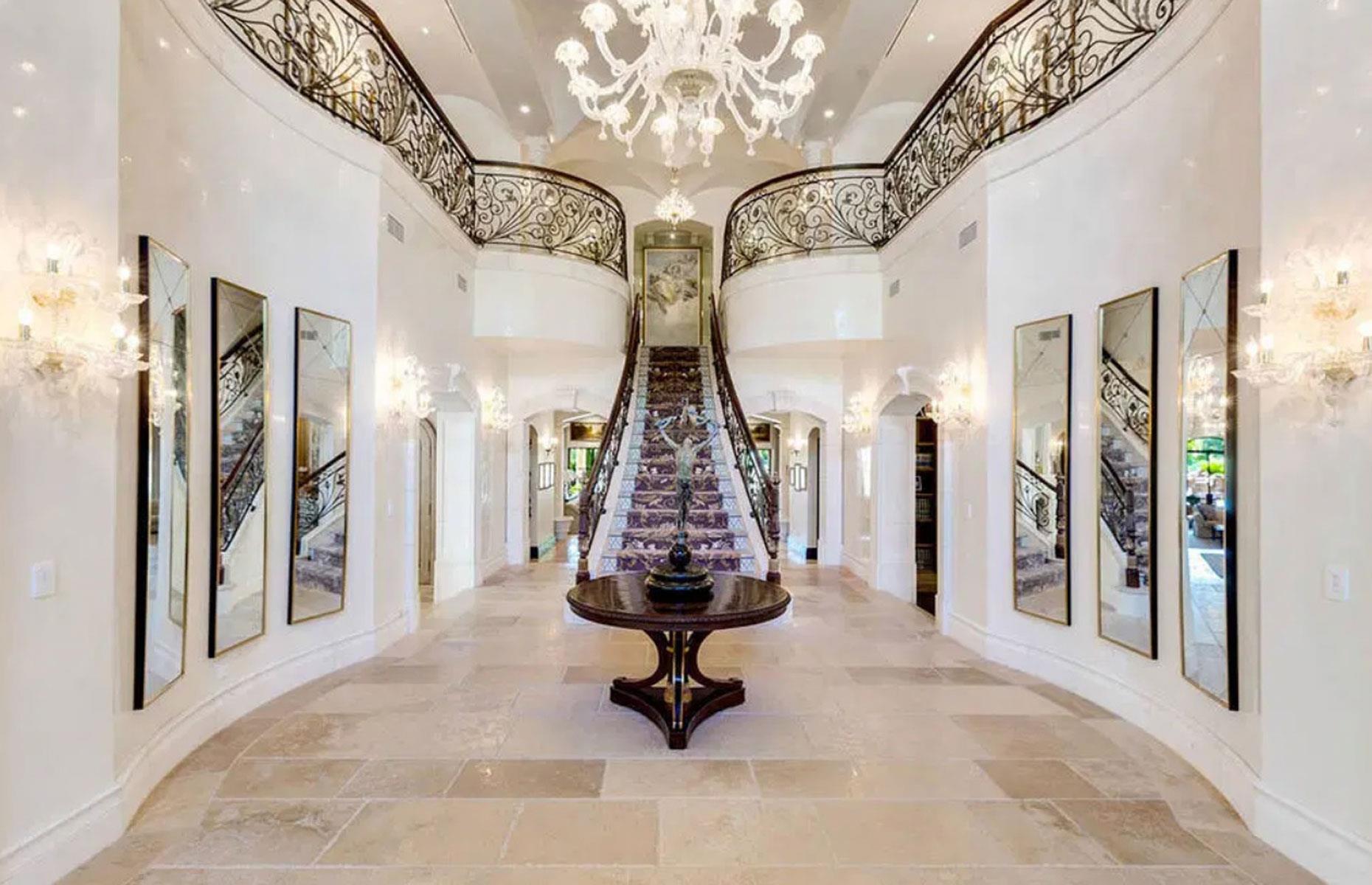 Las Vegas mansion, total cost: £16 million ($20m) 