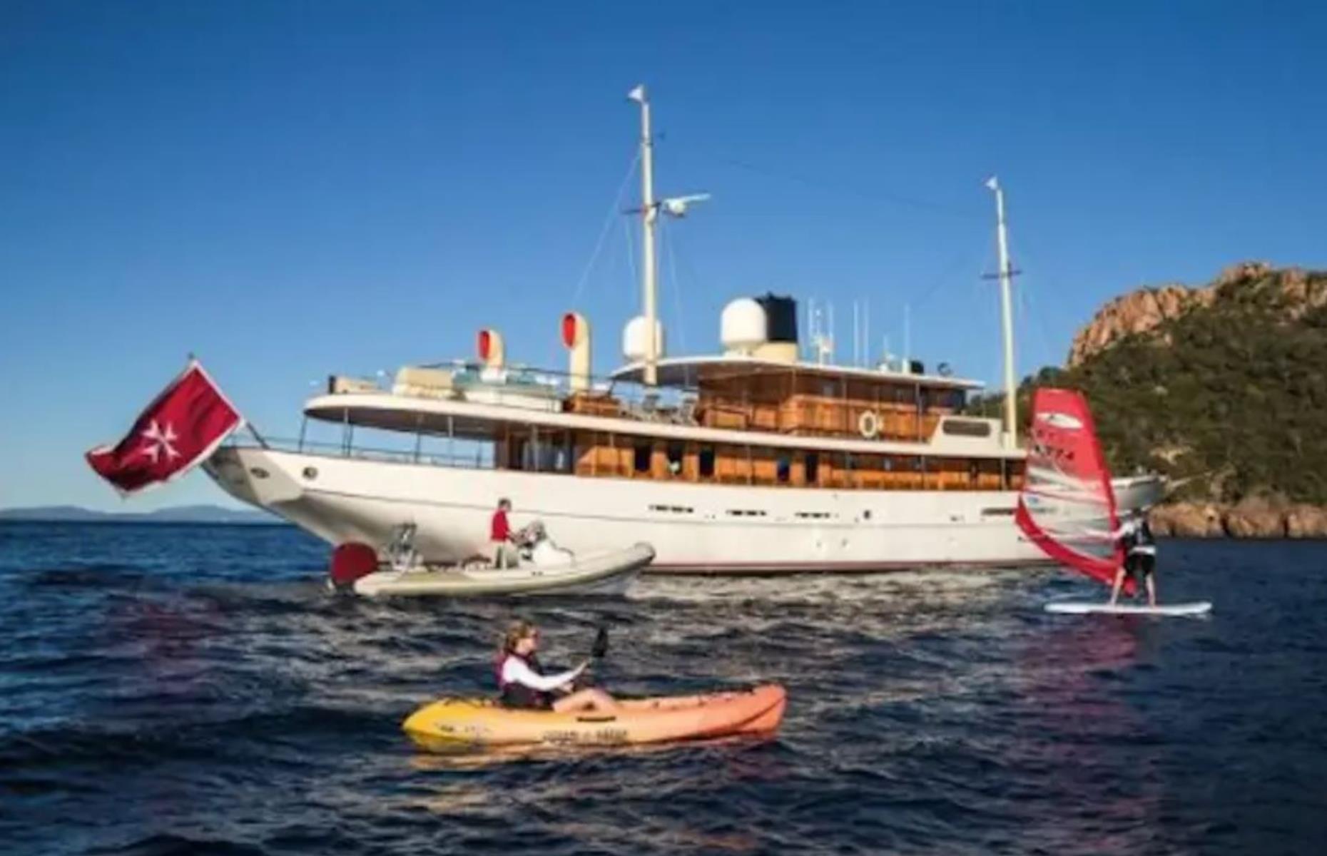 Depp's luxury yacht
