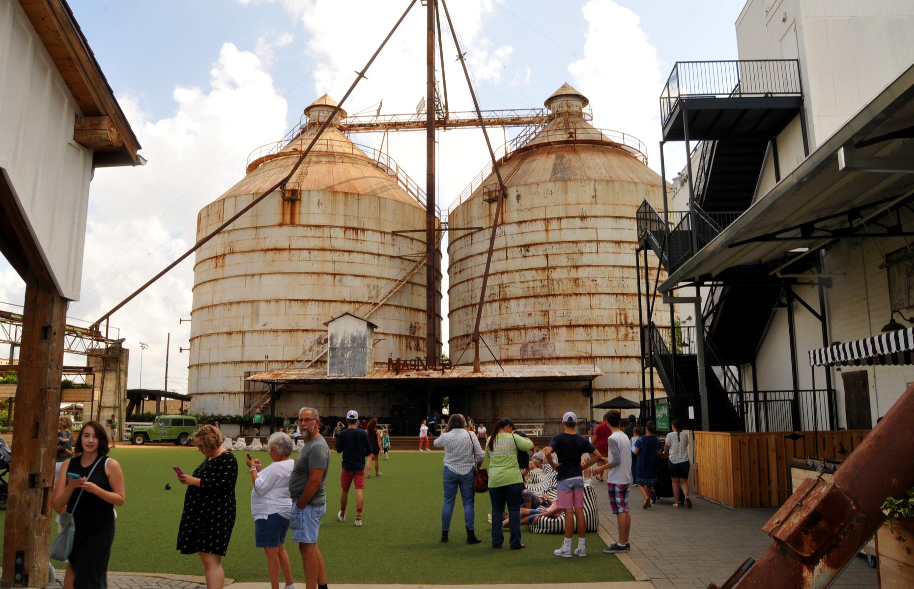 Magnolia Market reopens