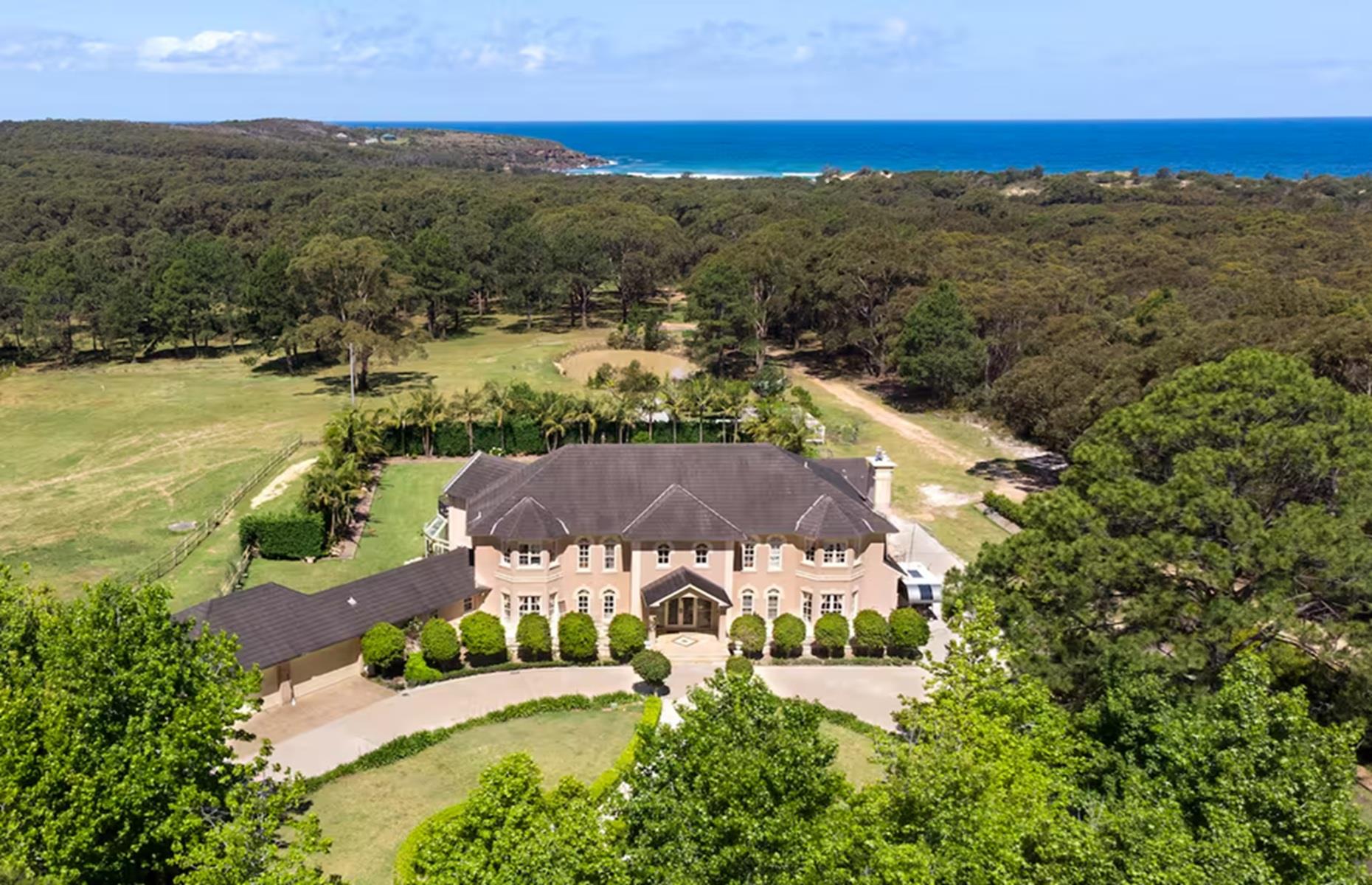 Château Morrow, Burrill Lake, New South Wales