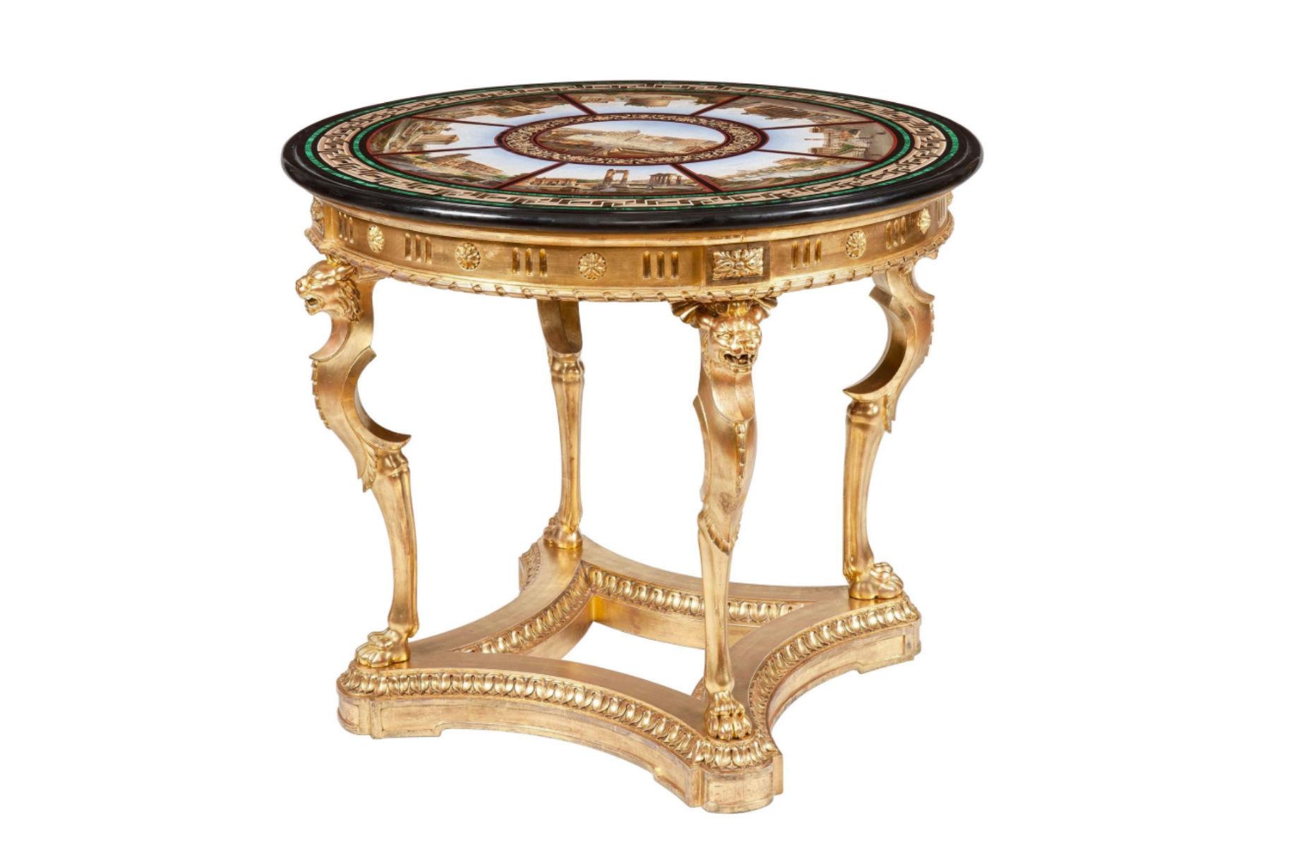 8. Mesa ornamentada del siglo XIX: $379.000 (364.423 €)