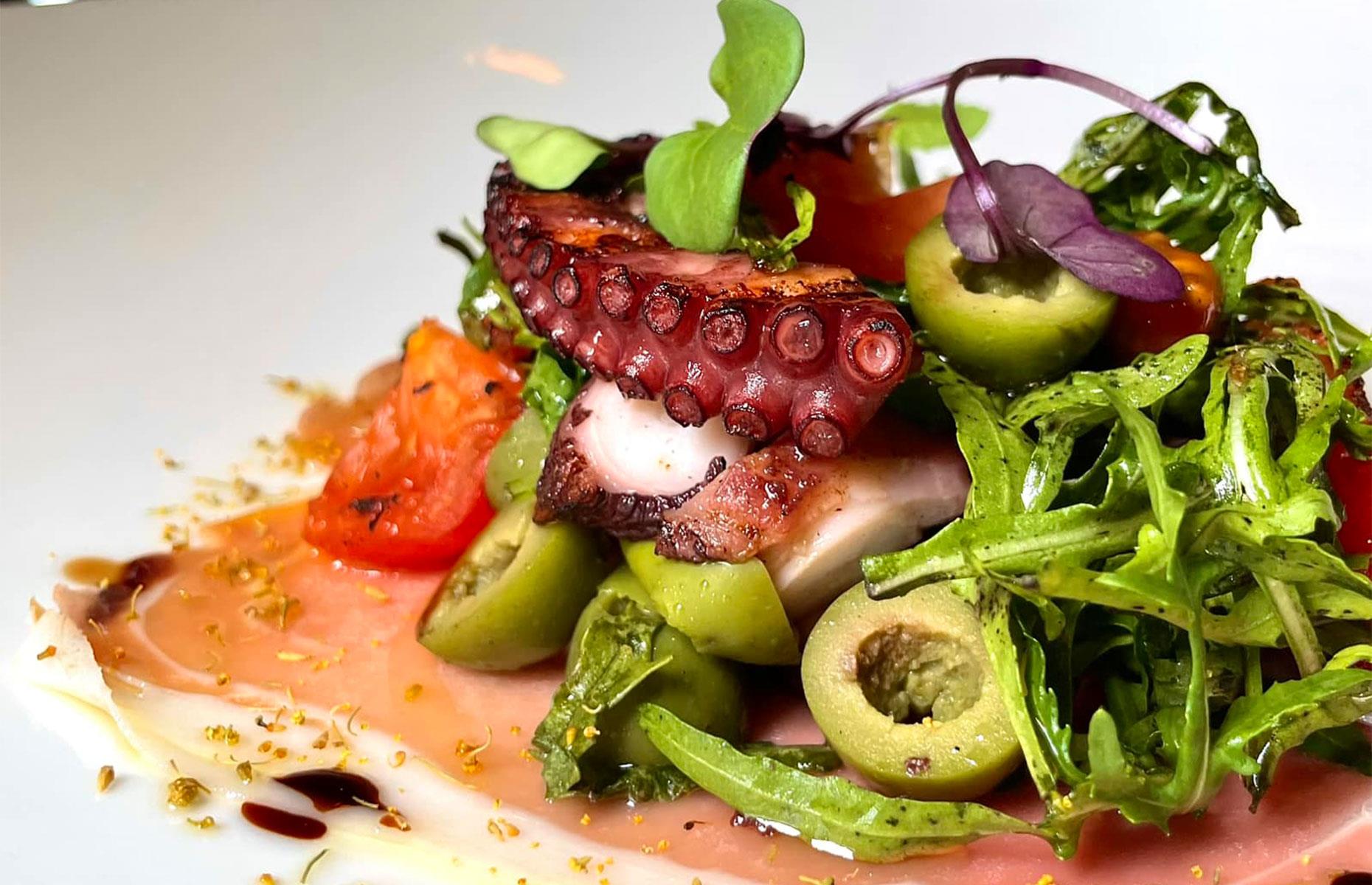 28. New Jersey: James on Main, Hackettstown