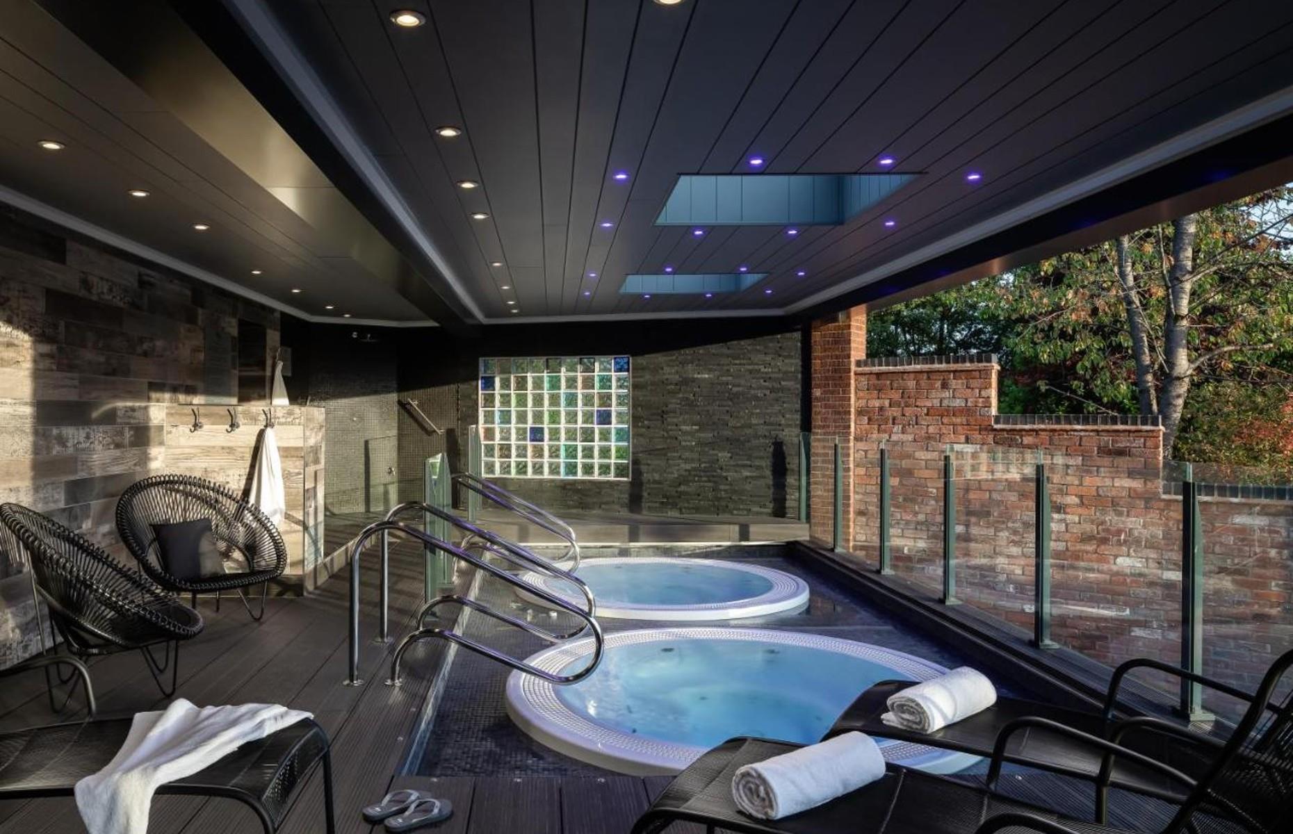 25. Fairlawns Hotel & Spa, Walsall, England 