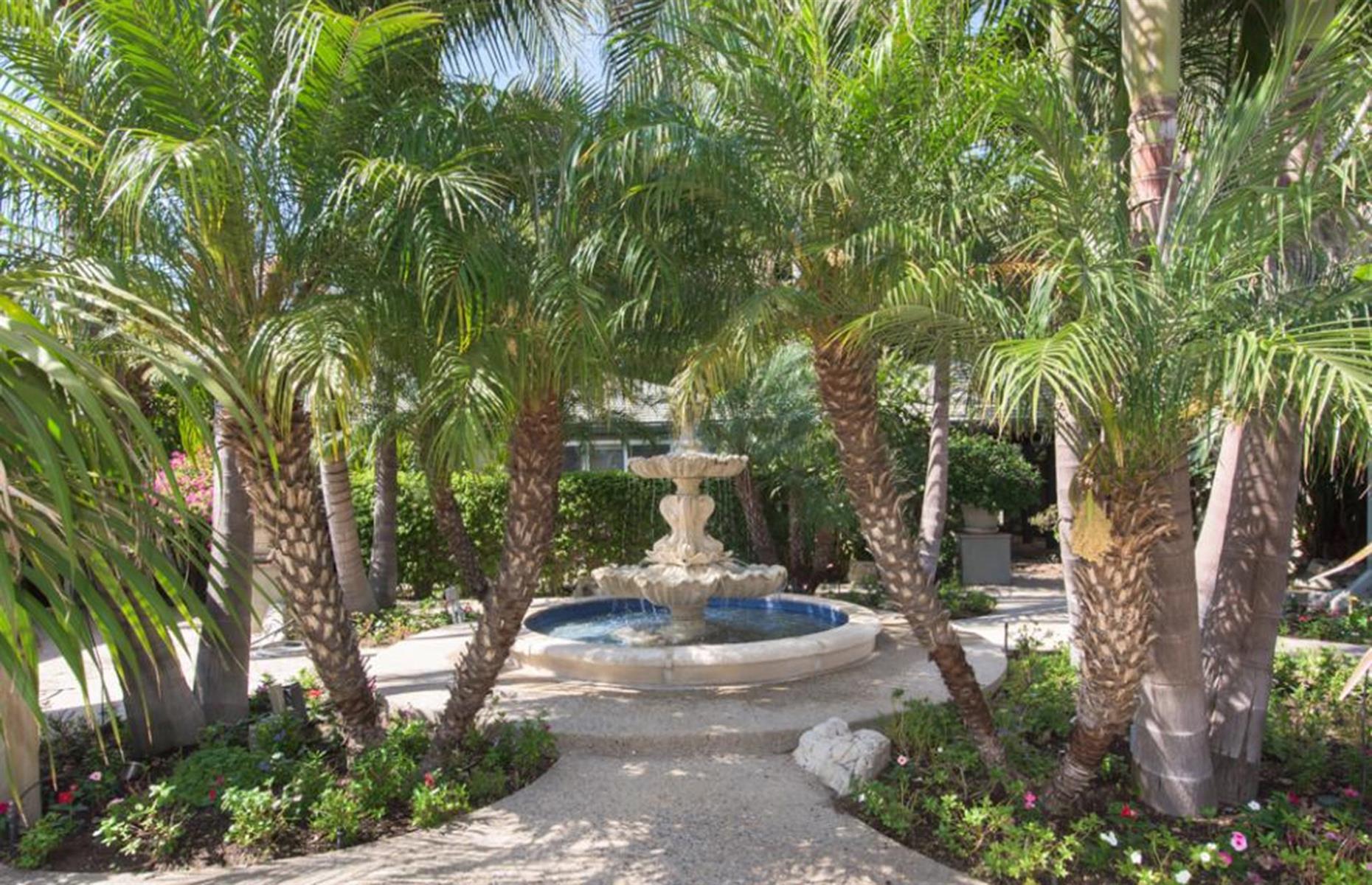 Elizabeth Taylor's Beverly Hills mansion