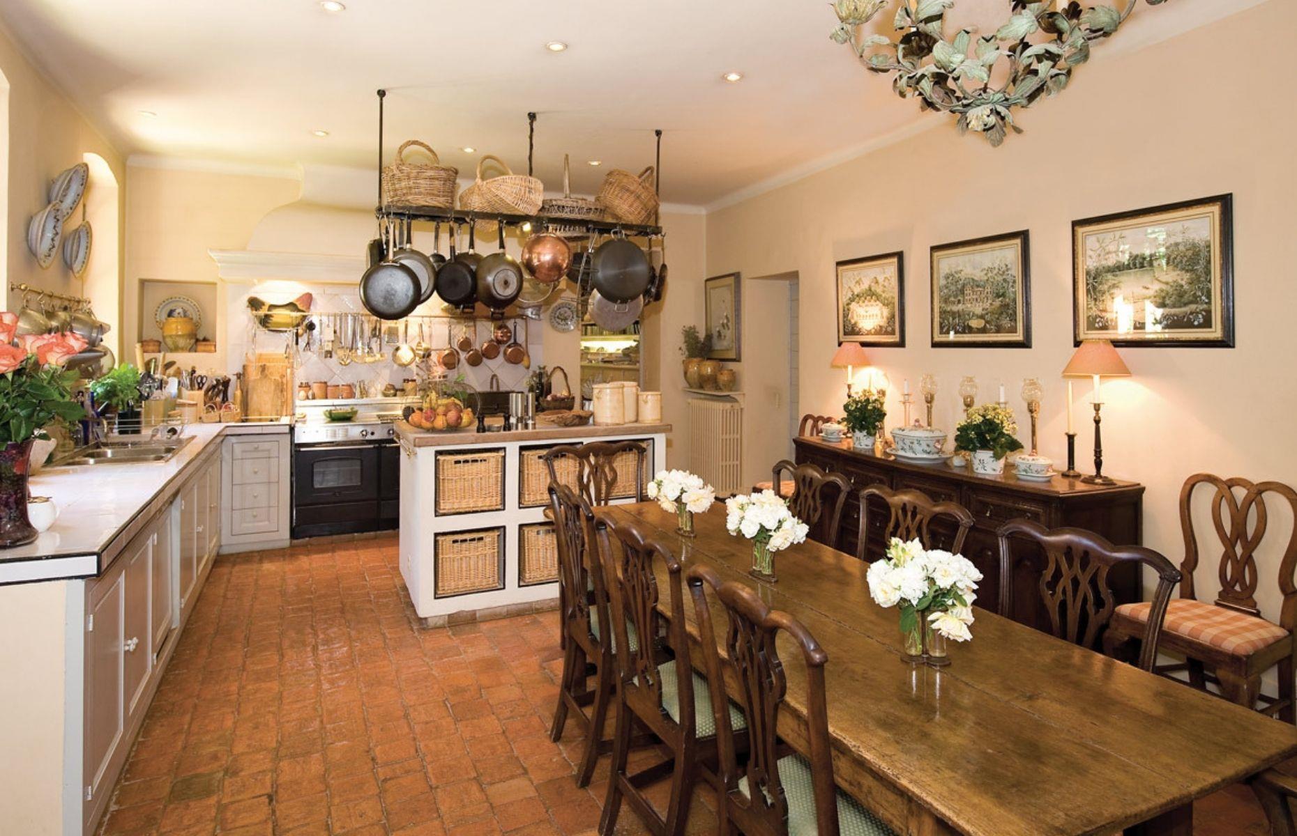 George and Amal Clooney's French château in Provençe