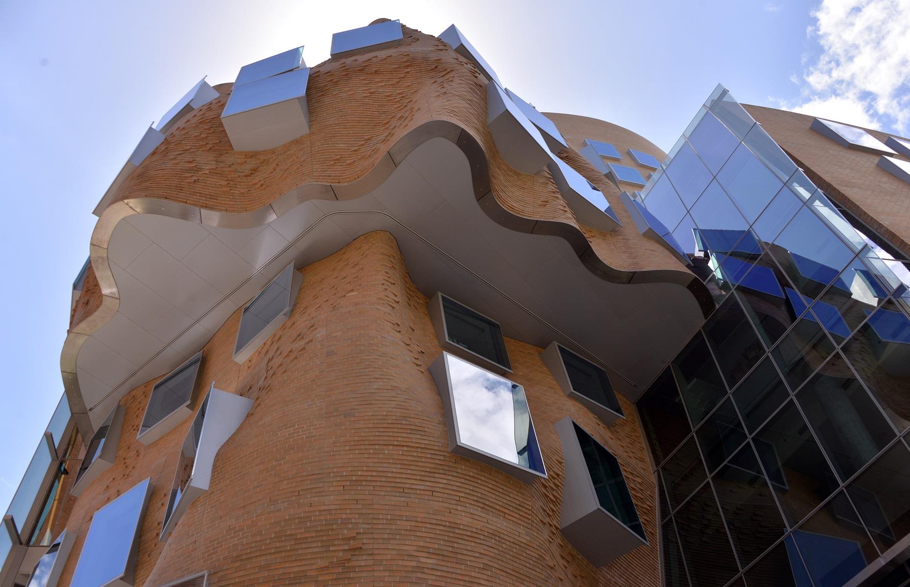 14. University of Technology Sydney (Building 8), New South Wales, Australia