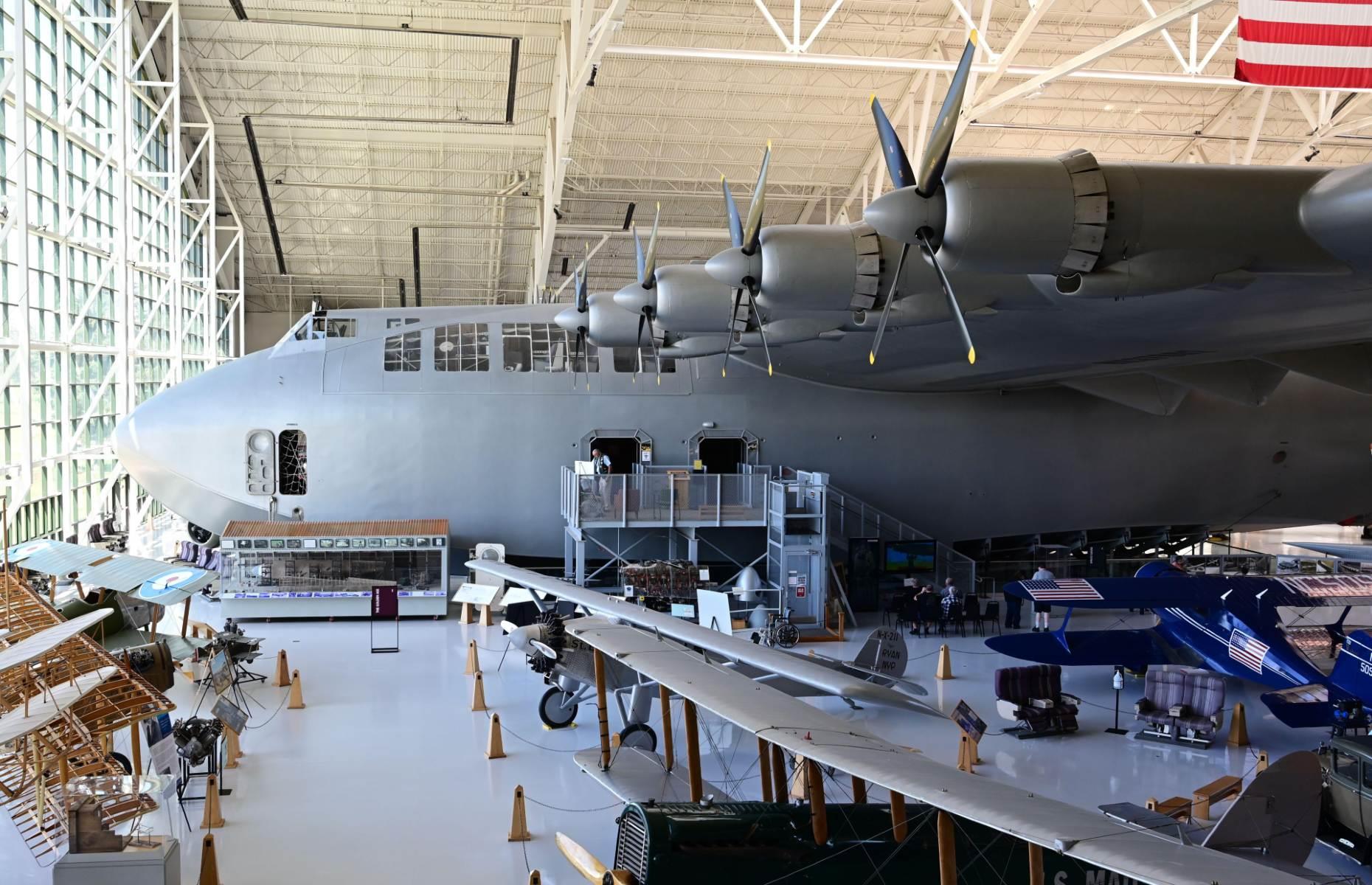 Hughes H-4 Hercules: 320 feet