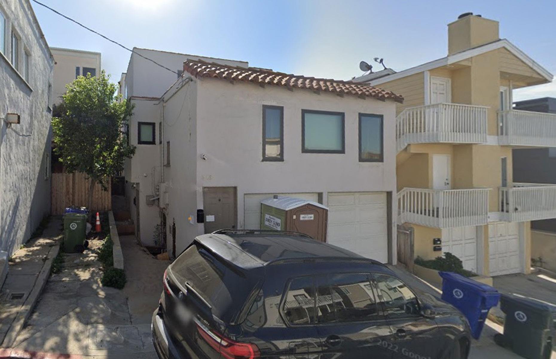 Airbnb host riled neighbours with pink emoji paint job