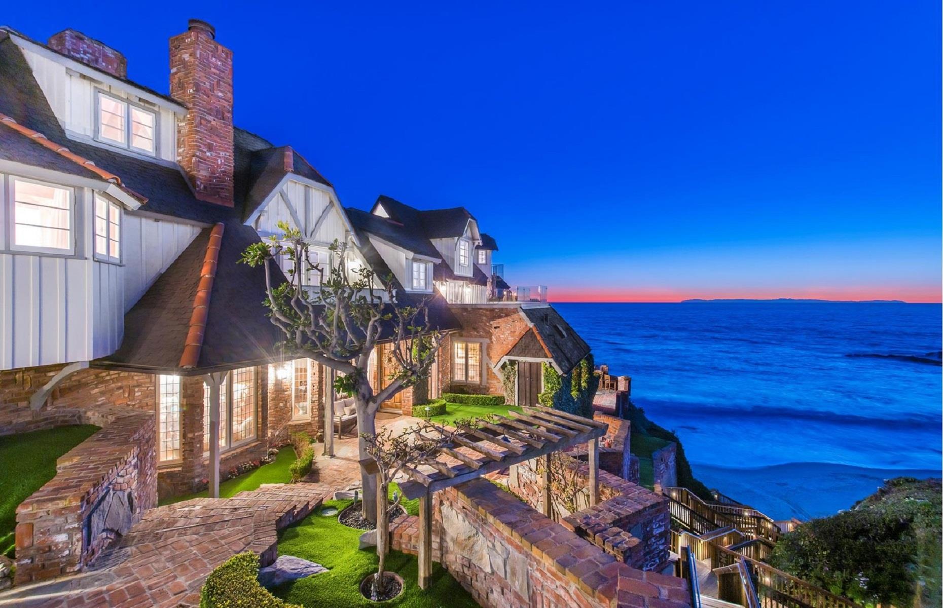 Historic hillside residence, California, USA