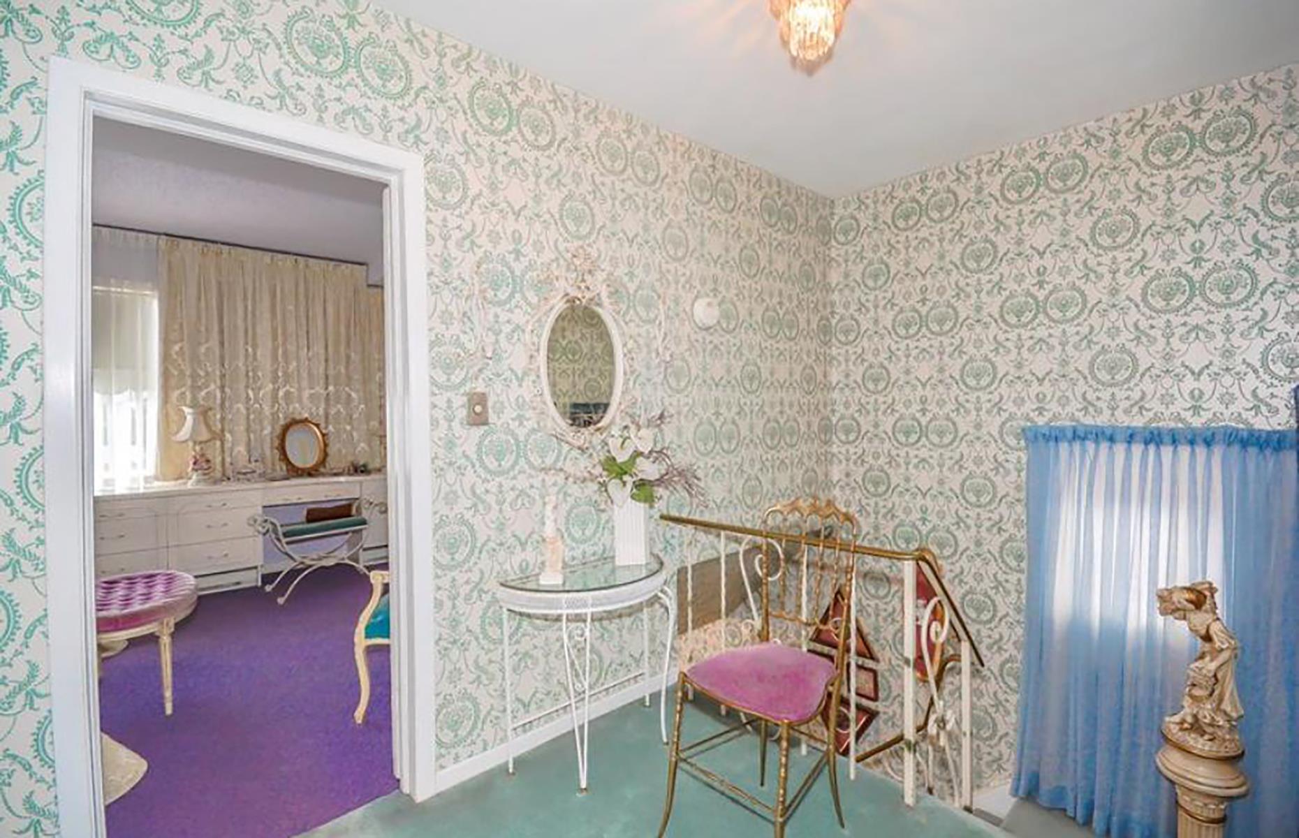 Untouched 1950s time capsule, Toronto, Canada