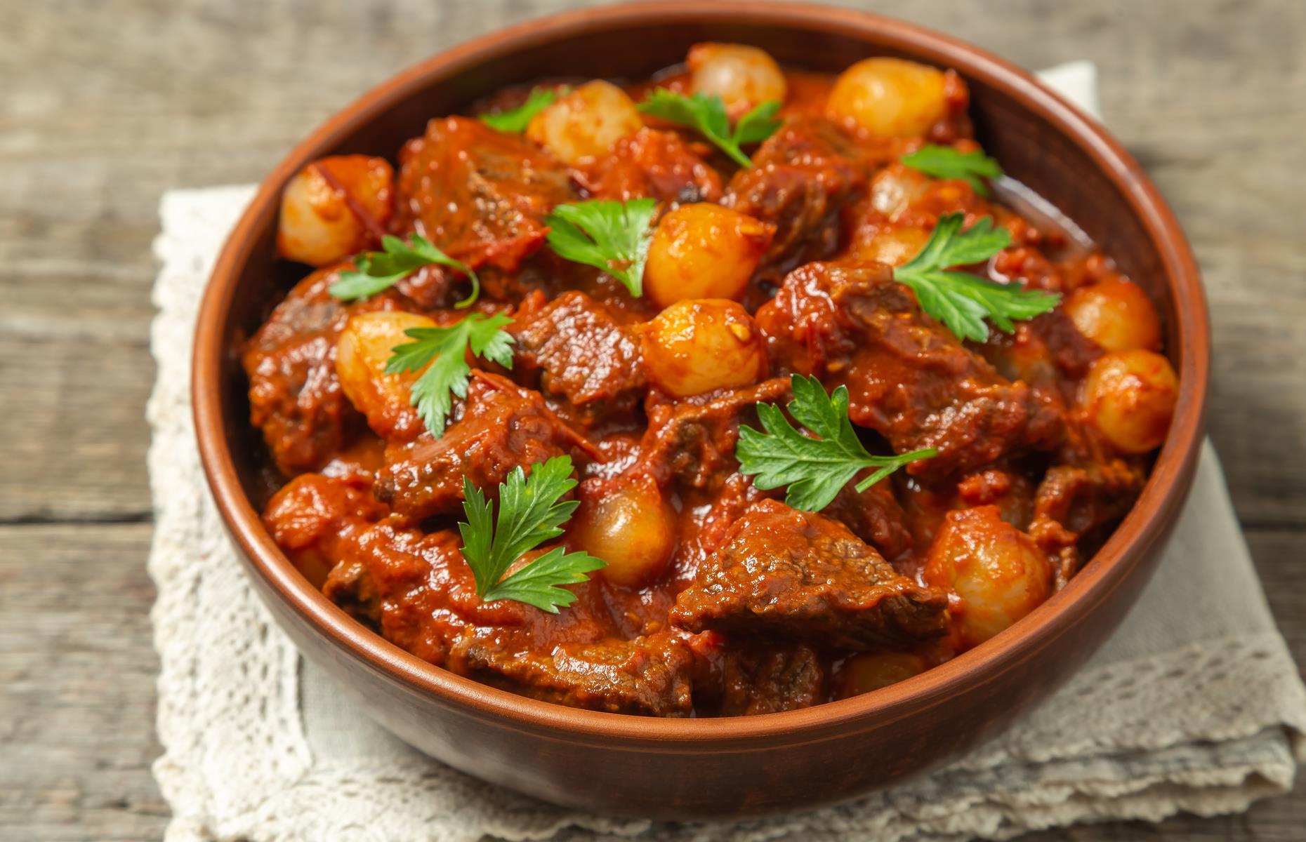 Beef stifado