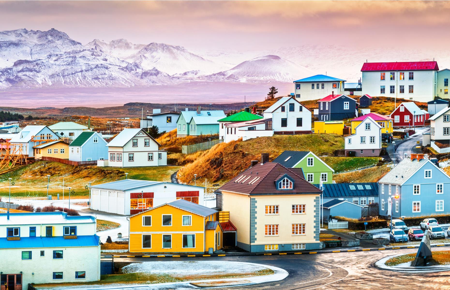 4. Iceland – Median wealth: $165,961