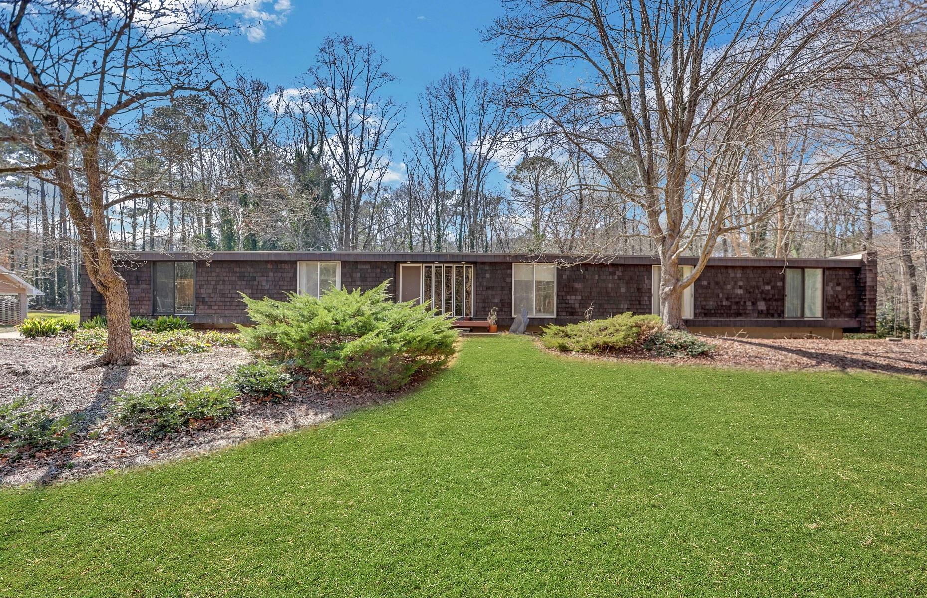 1968: Swanky 'Space Age' pad, Georgia, USA