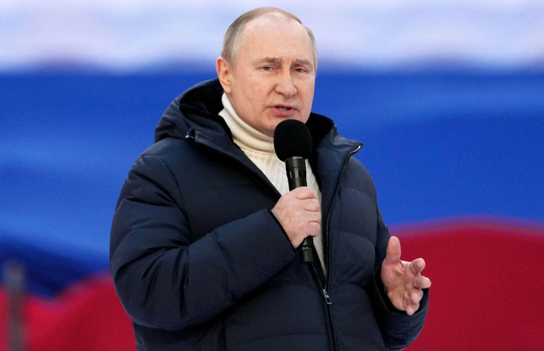 Putin's mega-pricey wardrobe 