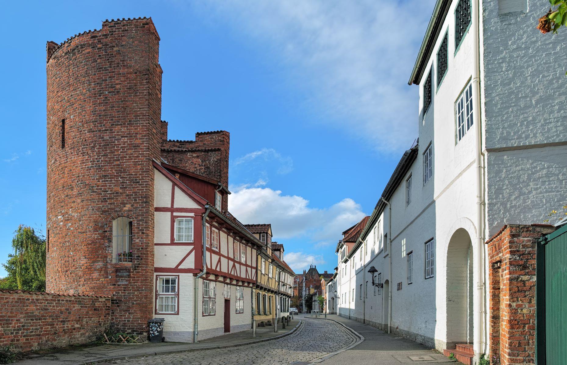 Halbturm-Haus, Lübeck