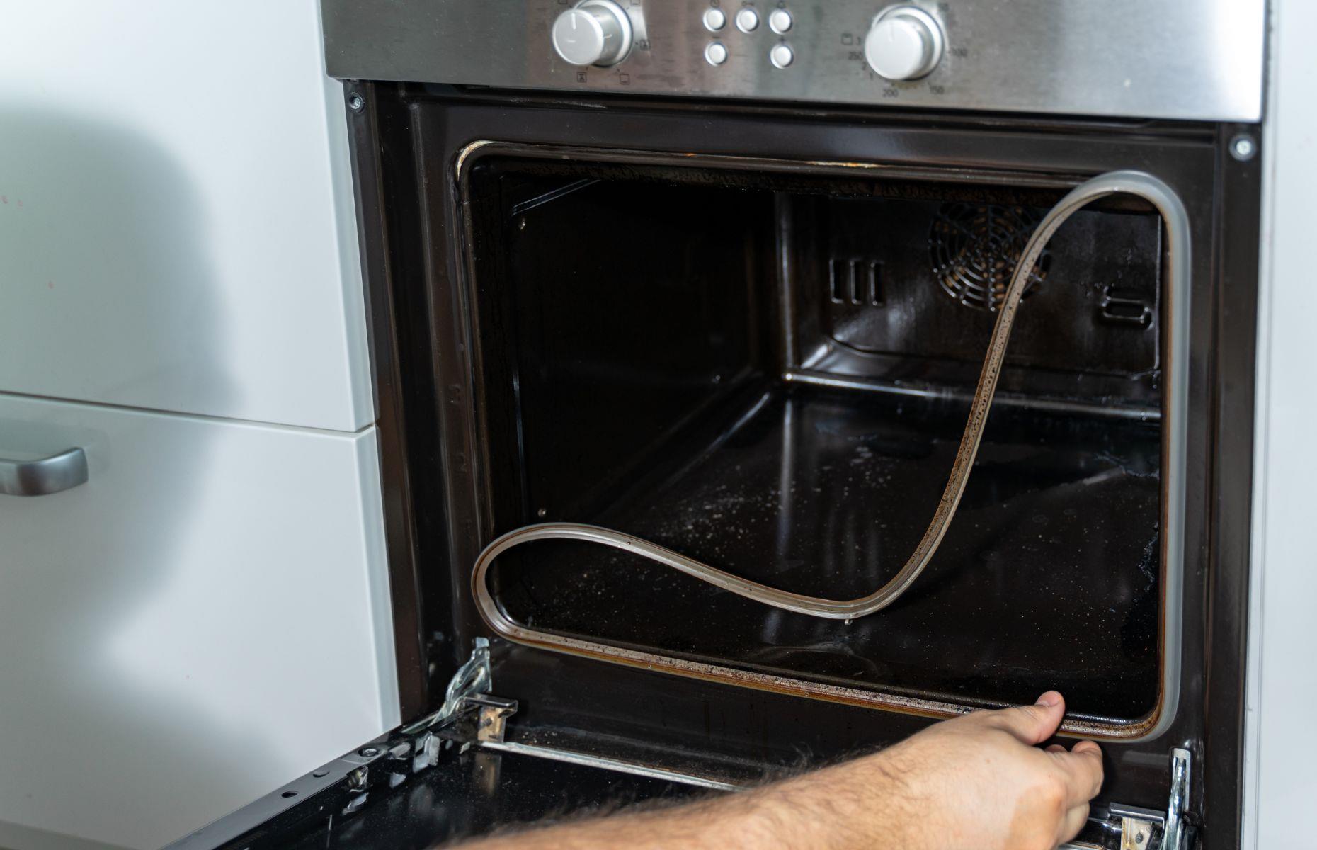 Ignoring a loose oven door seal