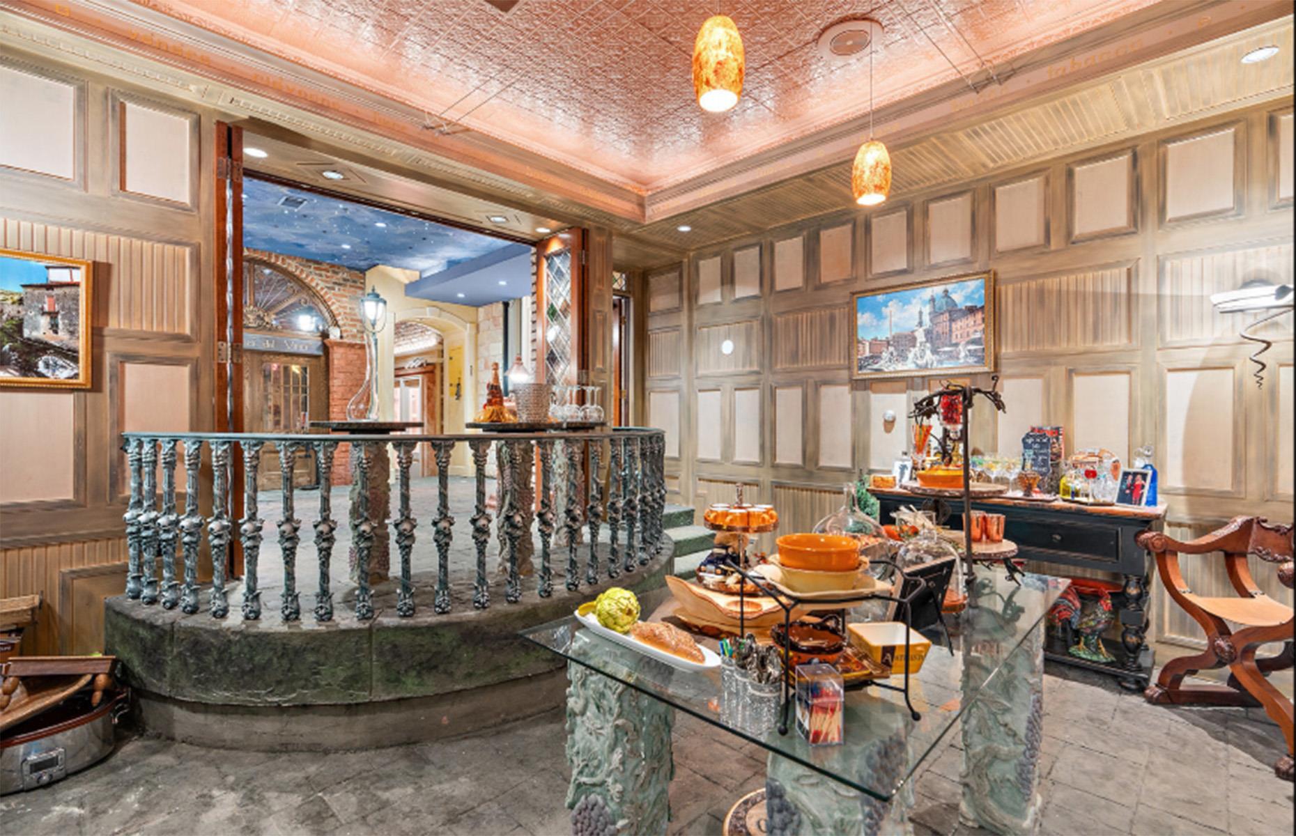 Luxury mansion with basement village, Pennsylvania, USA