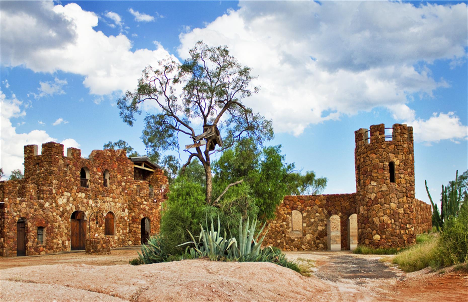 Amigo's Castle, Lightning Ridge, New South Wales