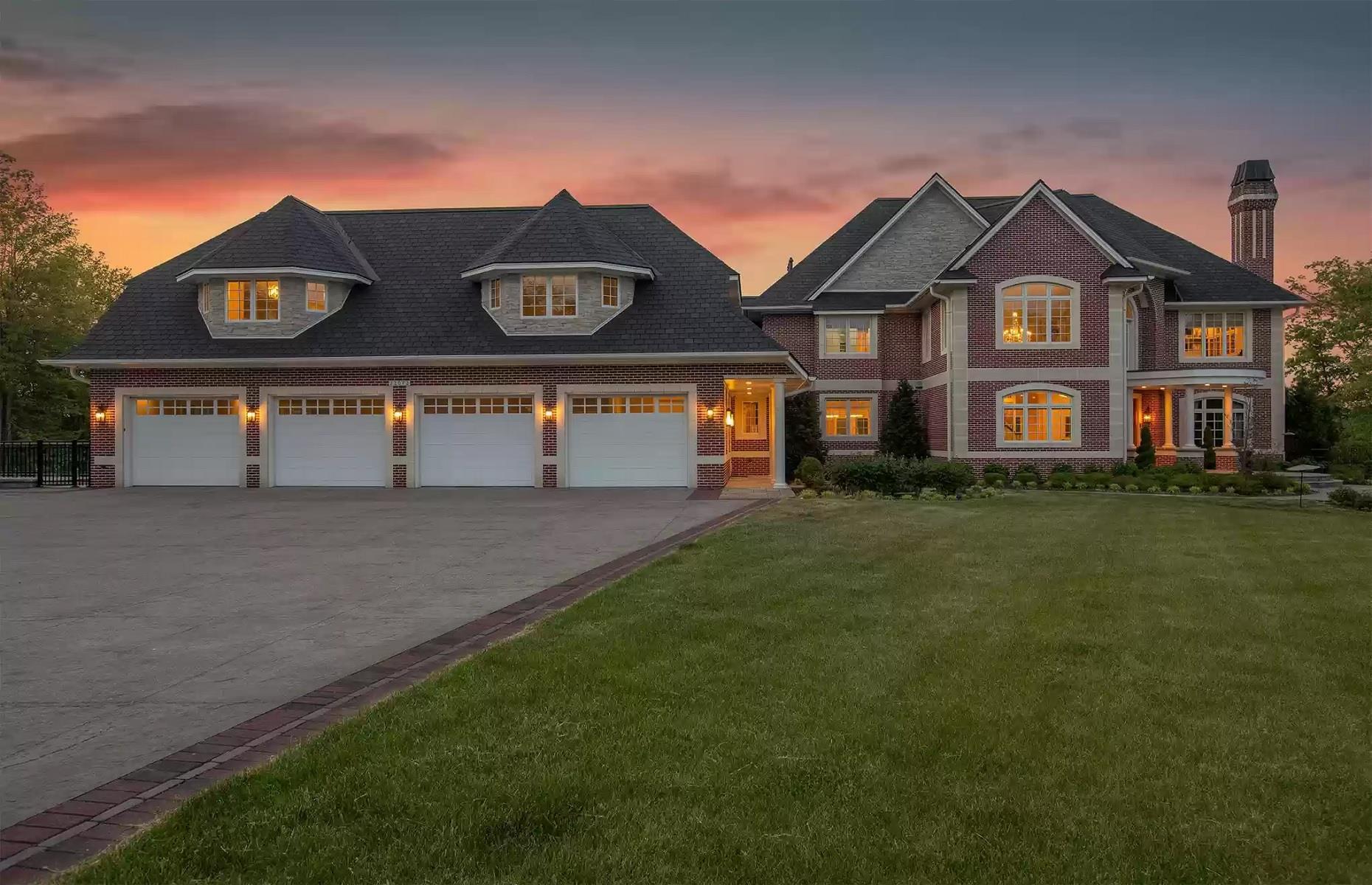 Self-sustaining compound, Michigan, USA: $5.8 million (£4.6m)