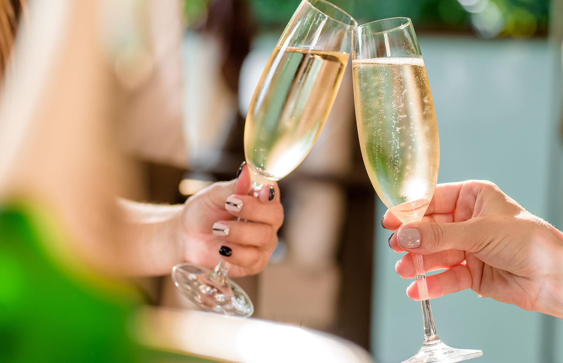 Classic Champagne Cocktail