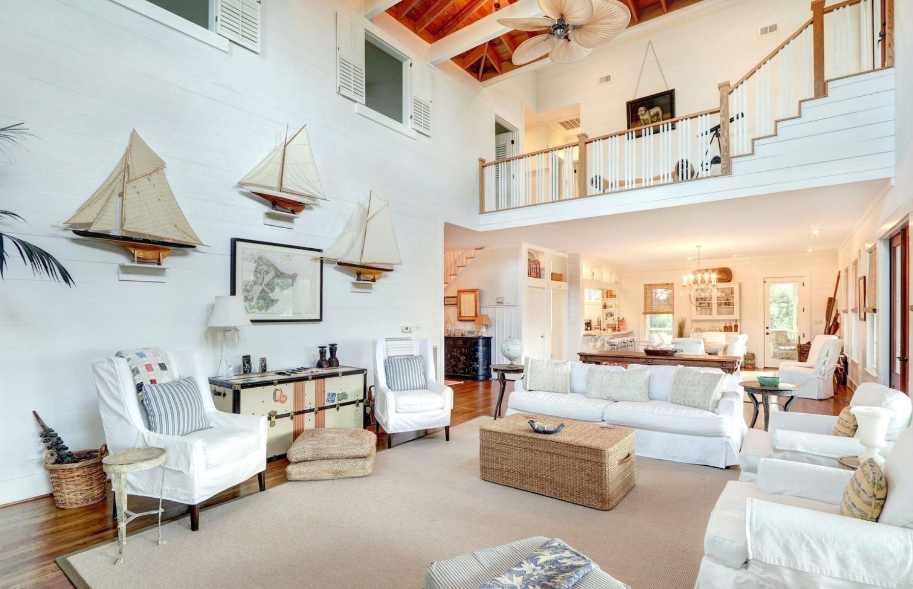 Sandra Bullock's island hideaway: sold for $4.2 million