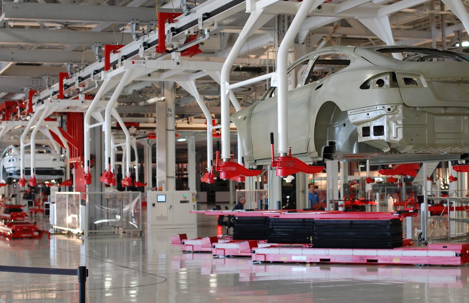 Tesla Fremont Factory, USA: 5.3 million square feet (490,000 square metres)