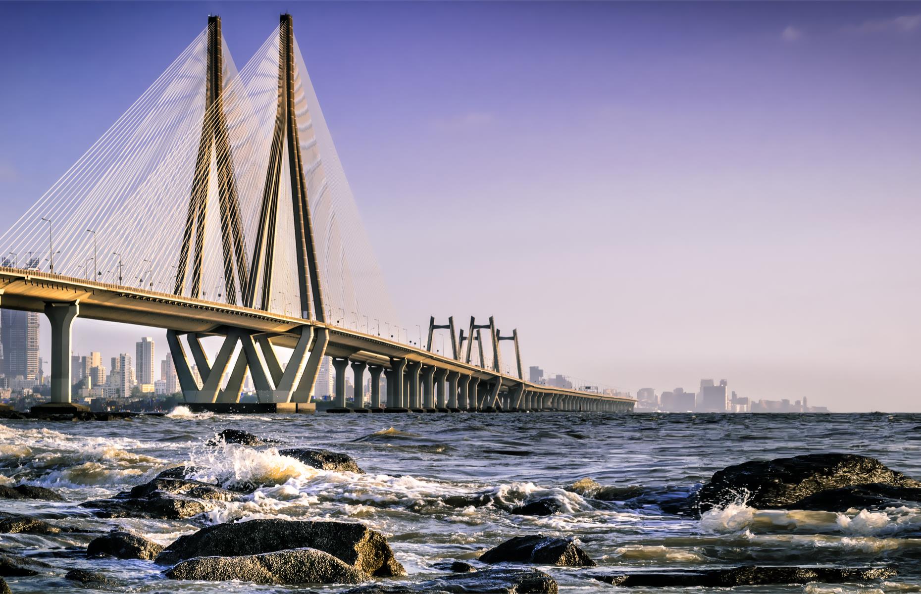 Mumbai (797 UHNWIs)